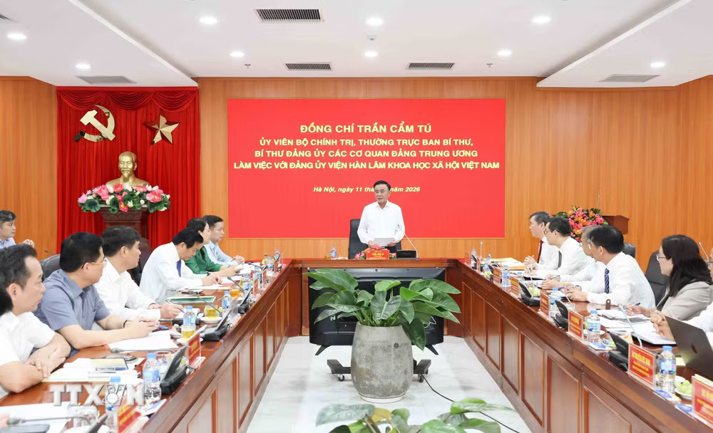 Thường trực Ban Bí thư Trần Cẩm Tú phát biểu chỉ đạo buổi làm việc