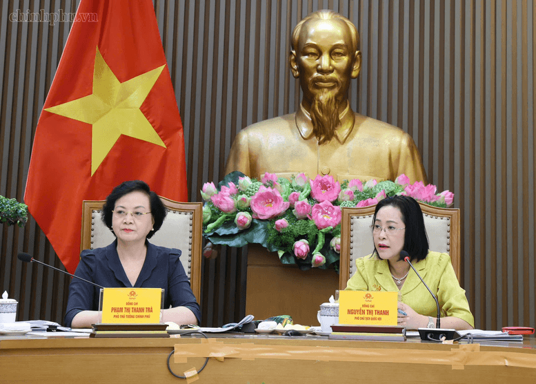 Phó Chủ tịch Quốc hội Nguyễn Thị Thanh phát biểu tại cuộc họp
