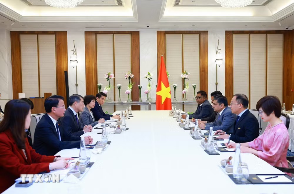Thủ tướng Lê Minh Hưng tiếp ông Sanjay Dhawan, Phó Chủ tịch Tập đoàn ACME của Ấn Độ