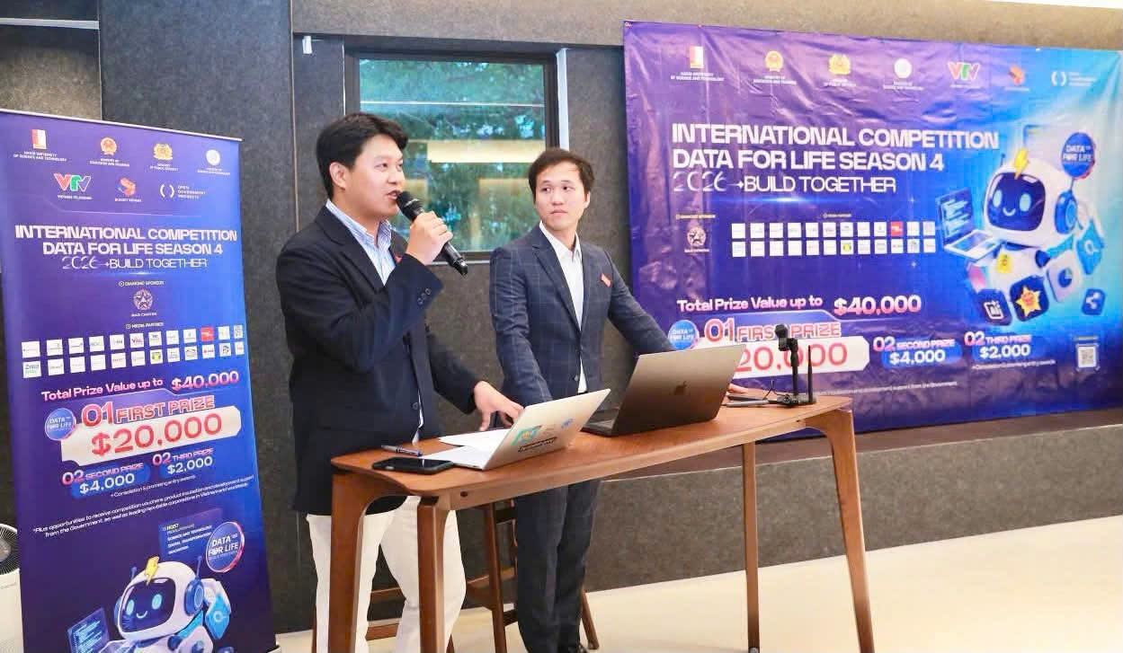 Các doanh nghiệp trao đổi cởi mở tại chương trình