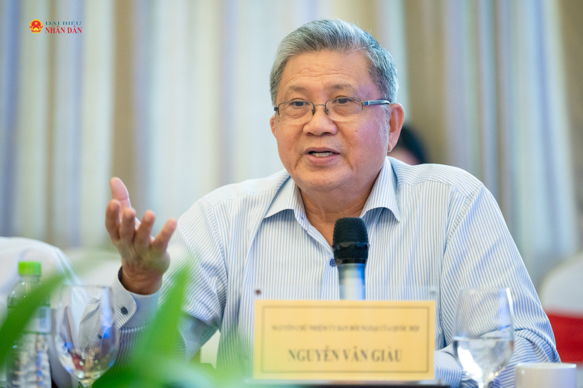 TS. Nguyễn Văn Giàu, nguyên Ủy viên Trung ương Đảng, nguyên Chủ nhiệm Ủy ban Kinh tế, nguyên Chủ nhiệm Ủy ban Đối ngoại phát biểu