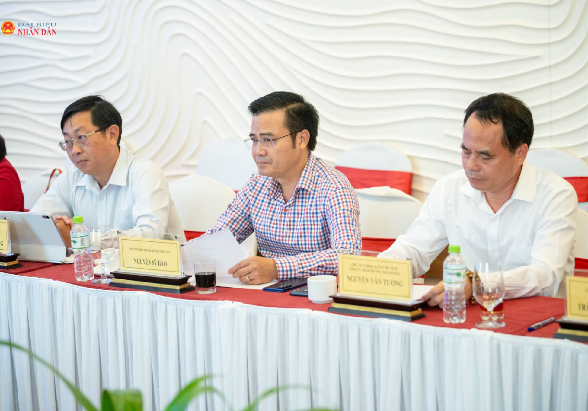Các đại biểu tham dự tọa đàm