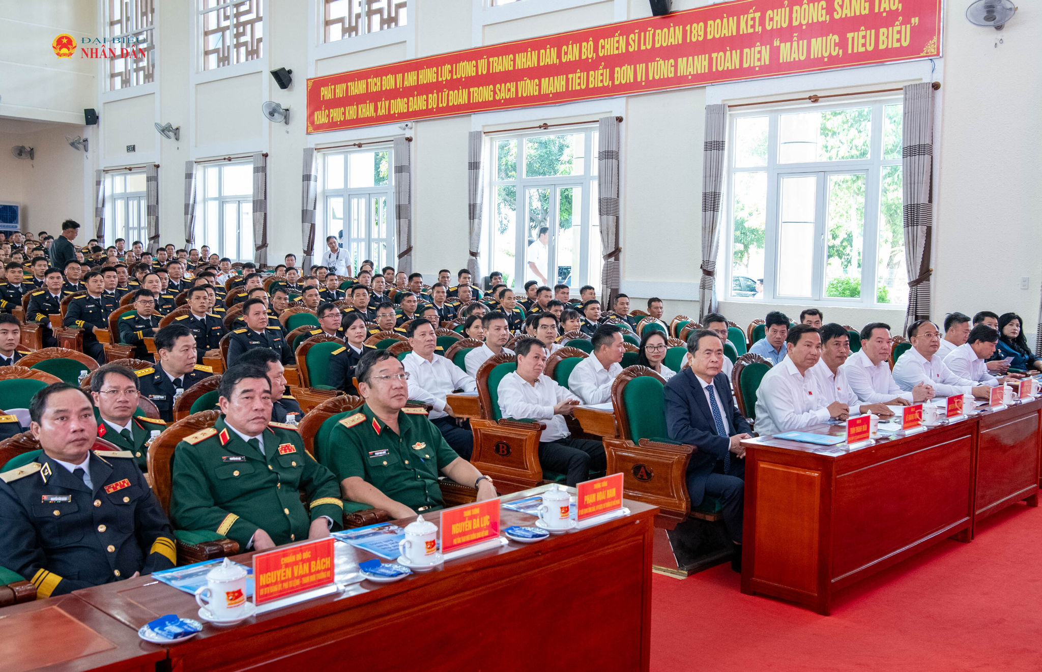 Chủ tịch Quốc hội Trần Thanh Mẫn và các đại biểu dự cuộc làm việc