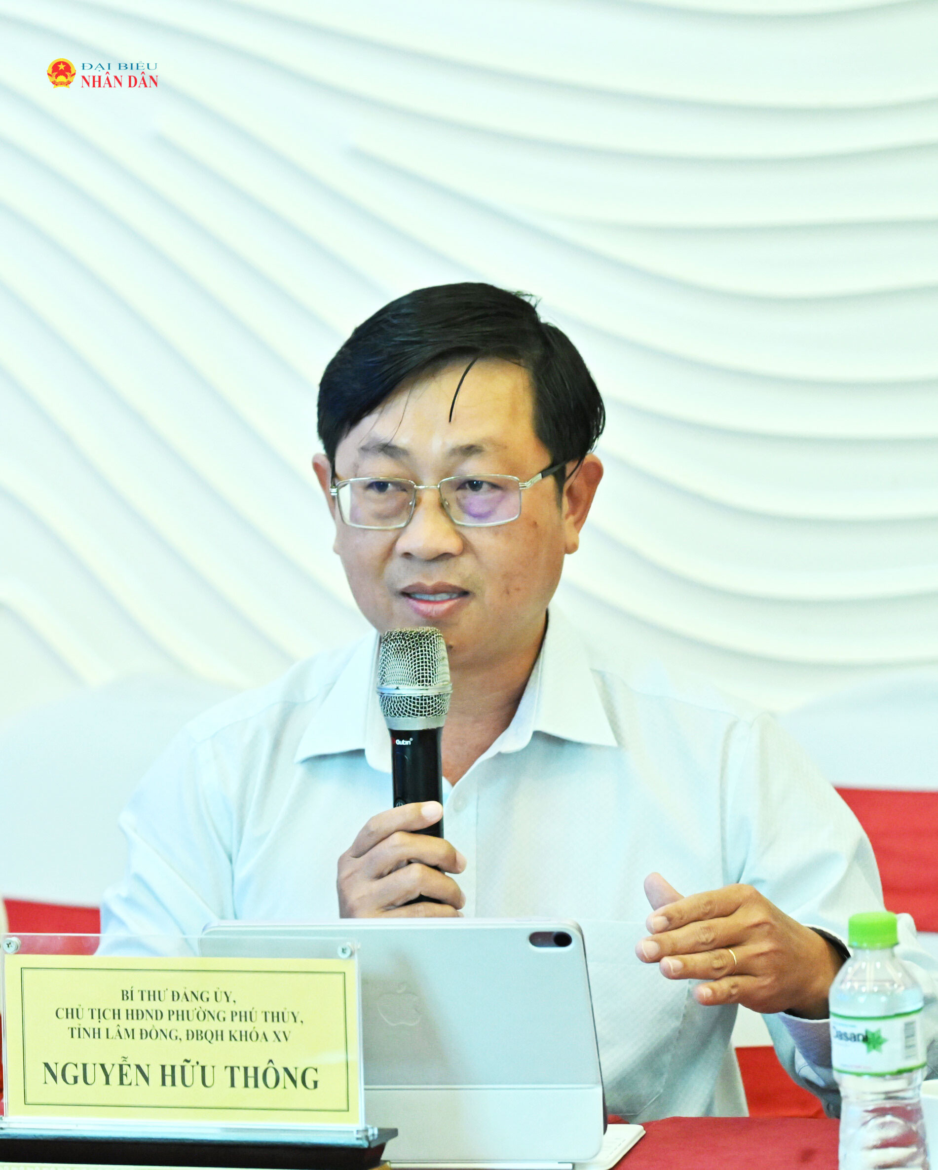 Bí thư Đảng ủy, Chủ tịch HĐND phường Phú Thủy, tỉnh Lâm Đồng Nguyễn Hữu Thông phát biểu