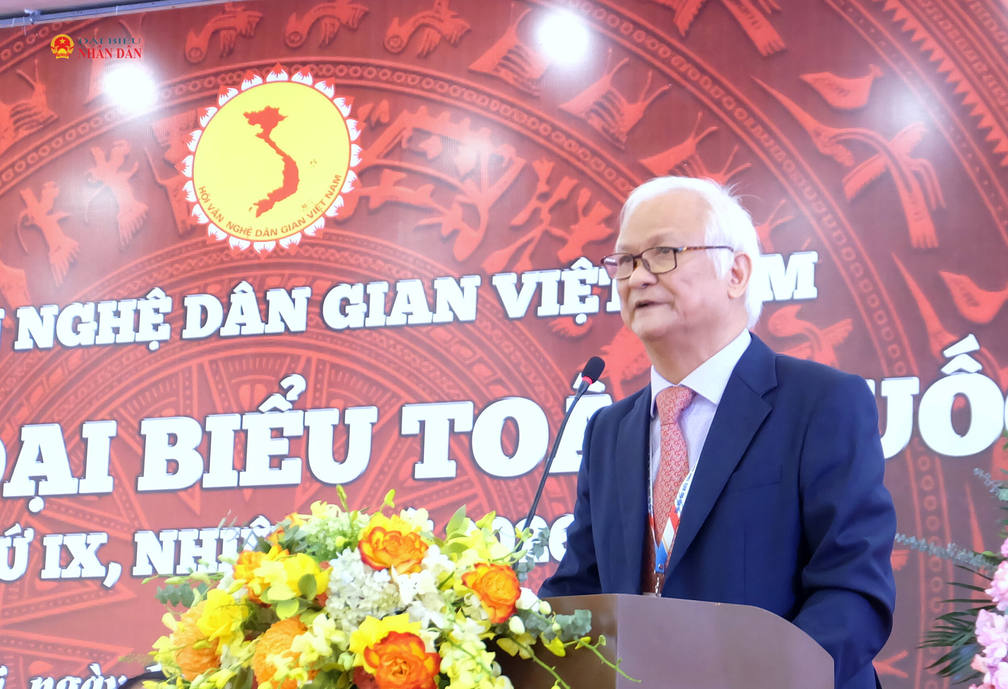 GS.TS. Lê Hồng Lý, Chủ tịch Hội Văn nghệ dân gian Việt Nam phát biểu tại Đại hội