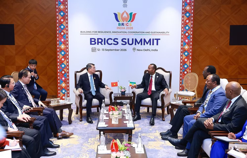 Thủ tướng Lê Minh Hưng gặp Thủ tướng Ethiopia Abiy Ahmed