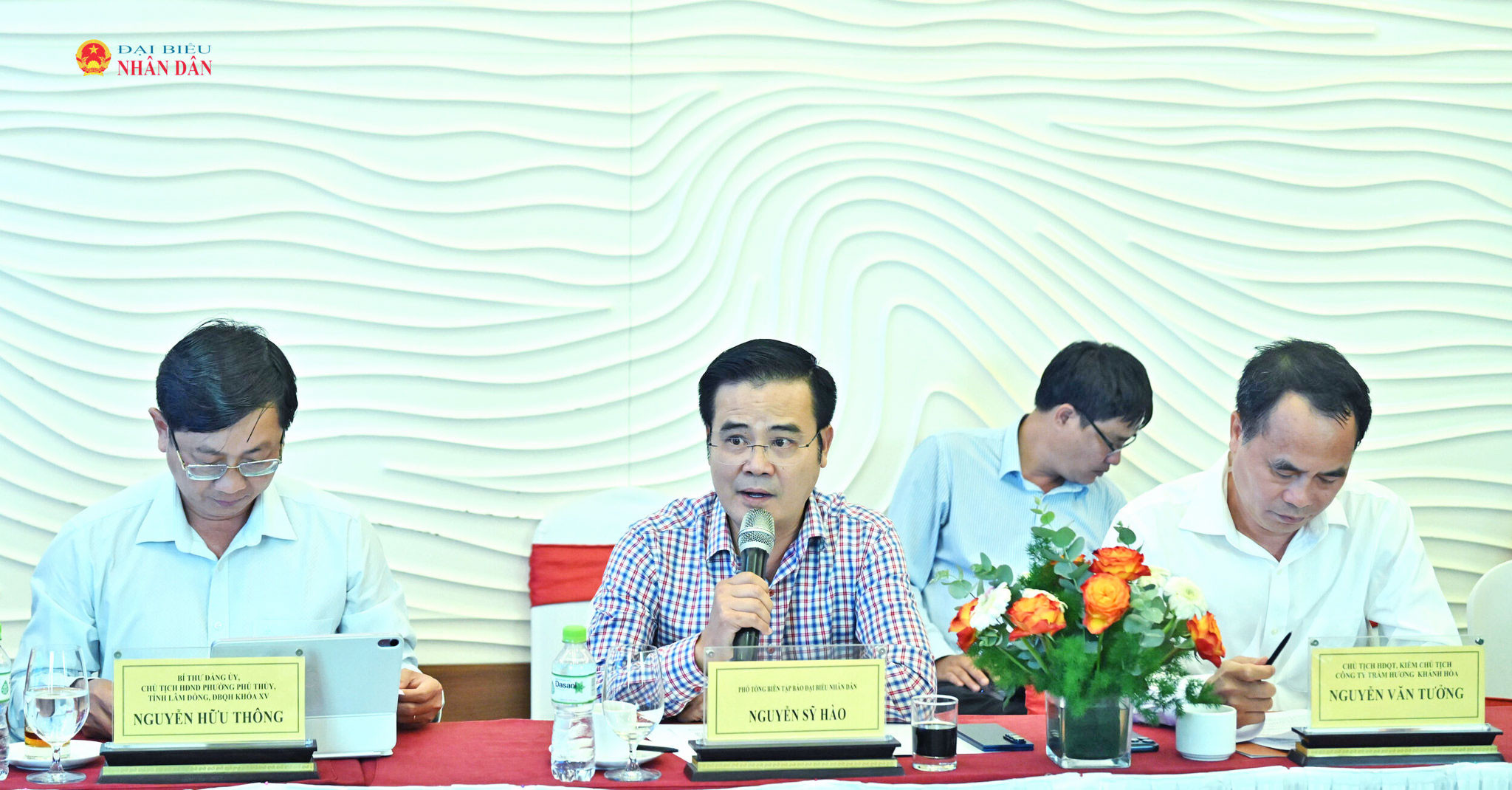 Phó Tổng Biên tập Báo Đại biểu Nhân dân Nguyễn Sỹ Hào phát biểu kết luận tọa đàm