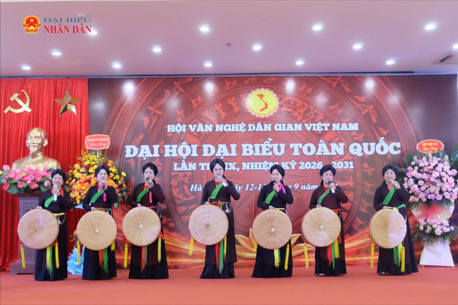Trình diễn nghệ thuật dân gian tại Đại hội