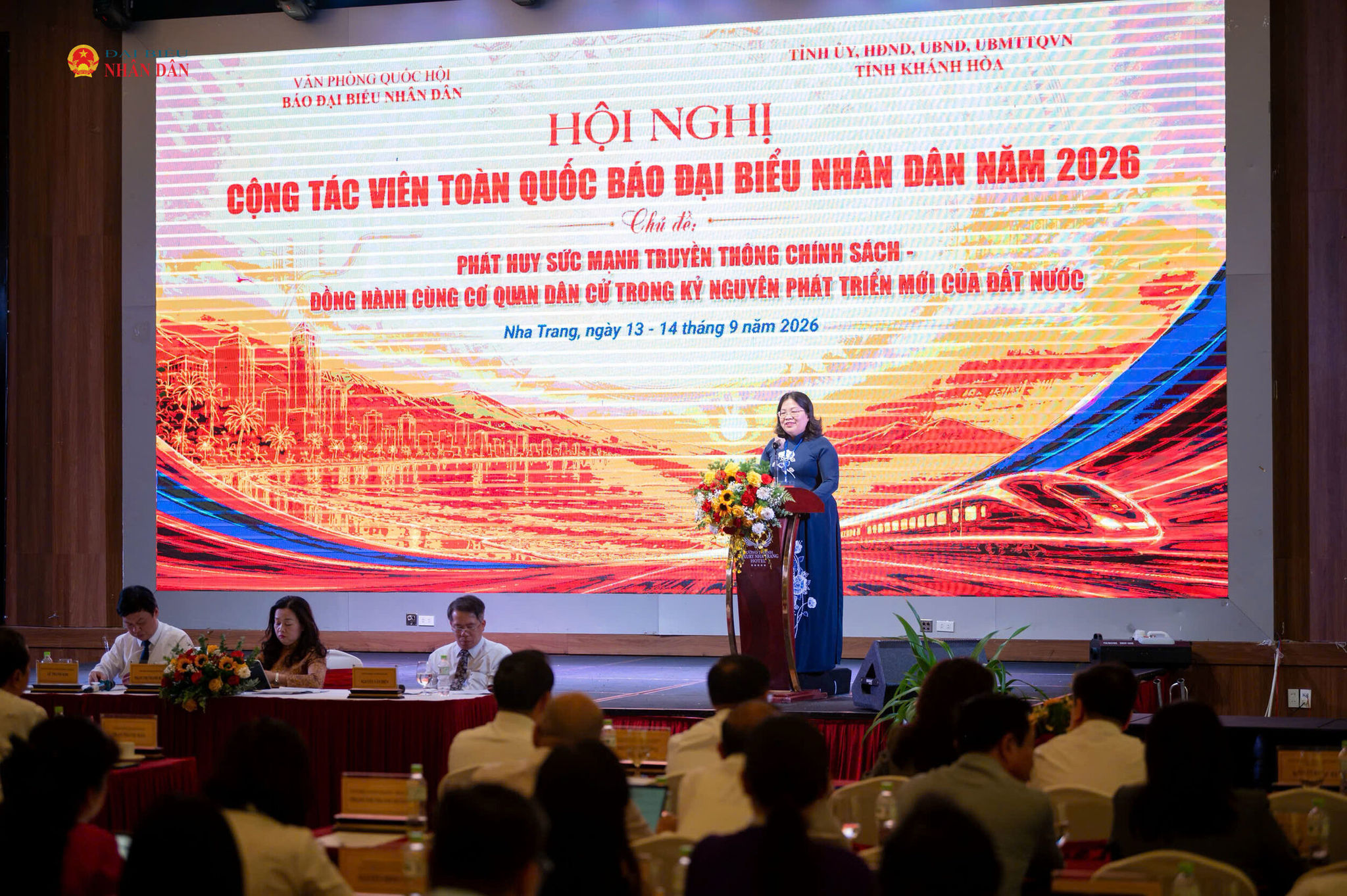 Segundo os delegados, o aspecto mais importante da comunicação, conforme claramente definido pela cidade de Ho Chi Minh, é: escrever de uma forma que as pessoas entendam, confiem e participem.