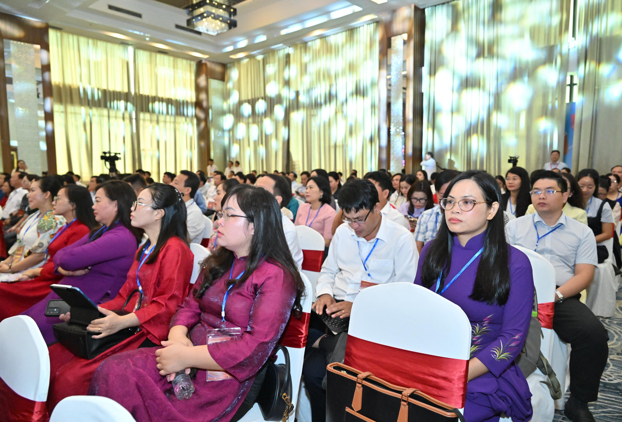 Các đại biểu dự Hội nghị Cộng tác viên toàn quốc của Báo Đại biểu Nhân dân