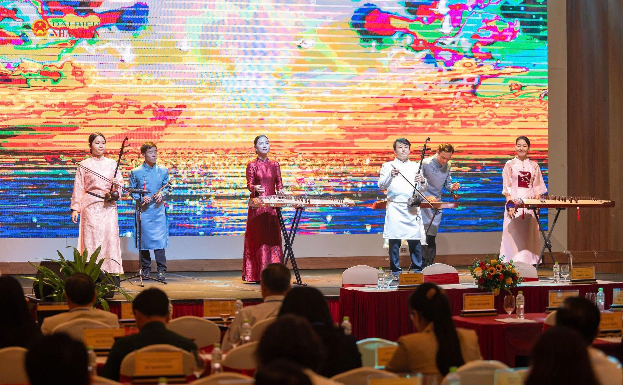 Tiết mục văn nghệ tại chương trình hội nghị