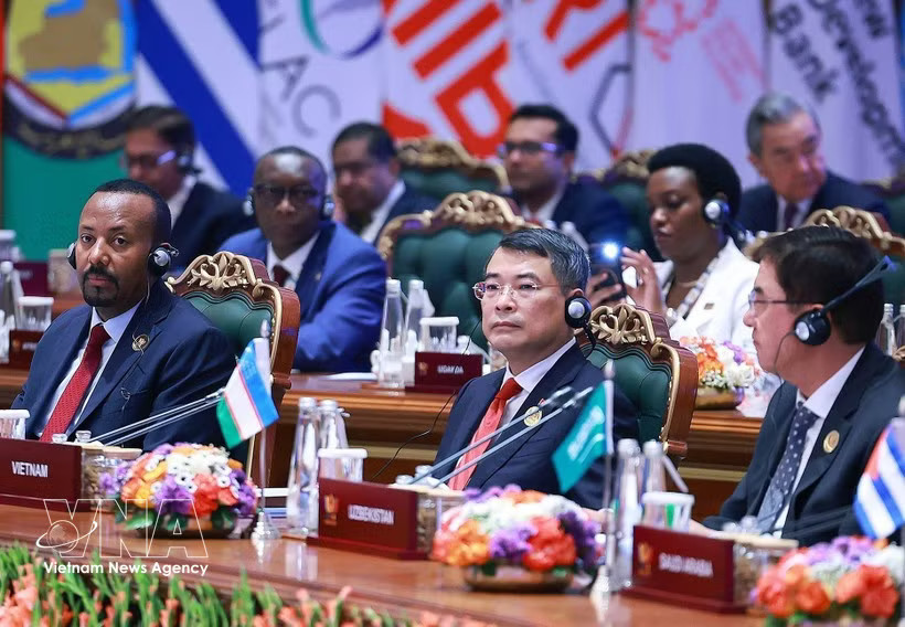 Prime Minister Le Minh Hung attends the 18th BRICS Summit in India (Photo: VNA)