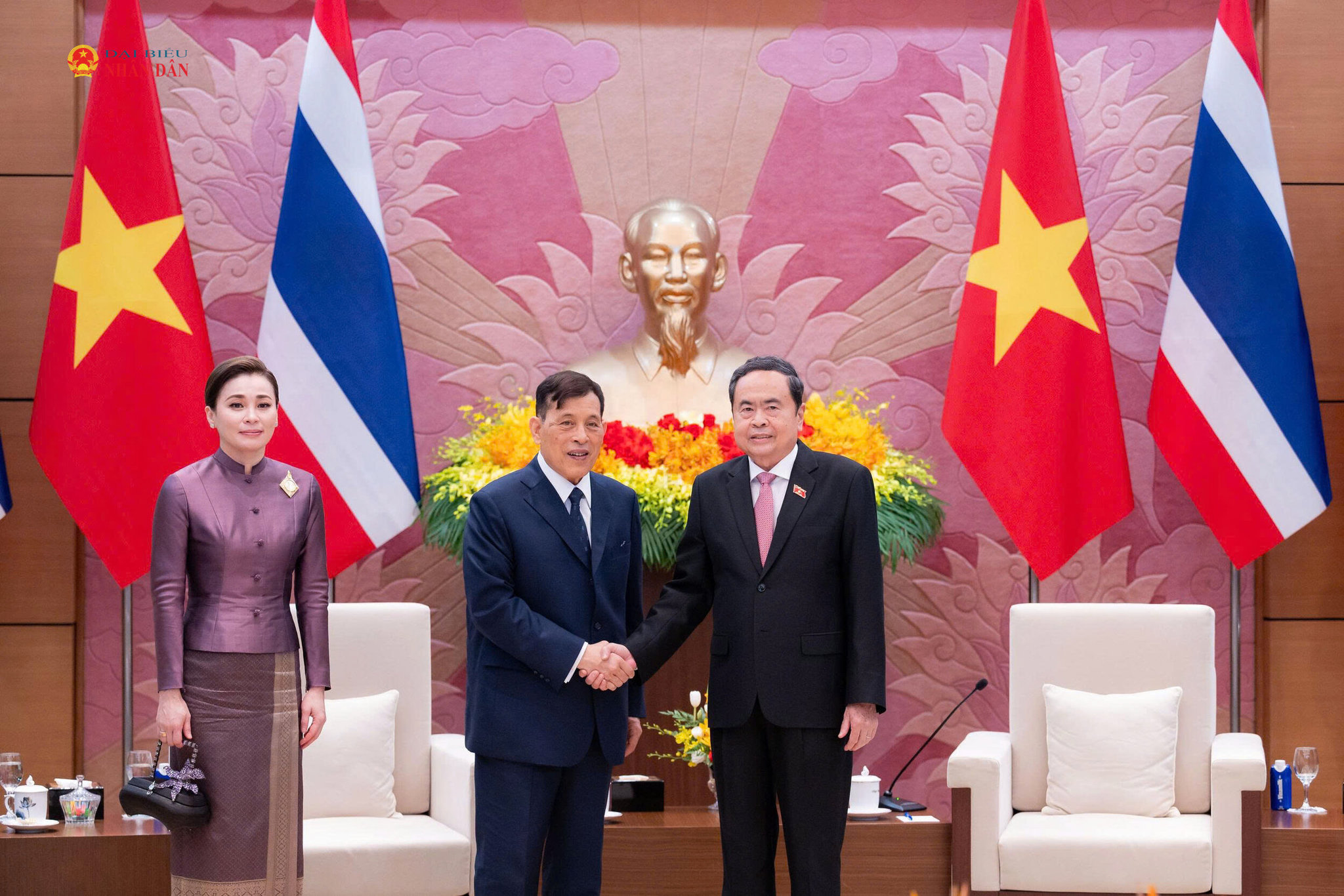 Chủ tịch Quốc hội Trần Thanh Mẫn hội kiến Nhà vua và Hoàng hậu Thái Lan