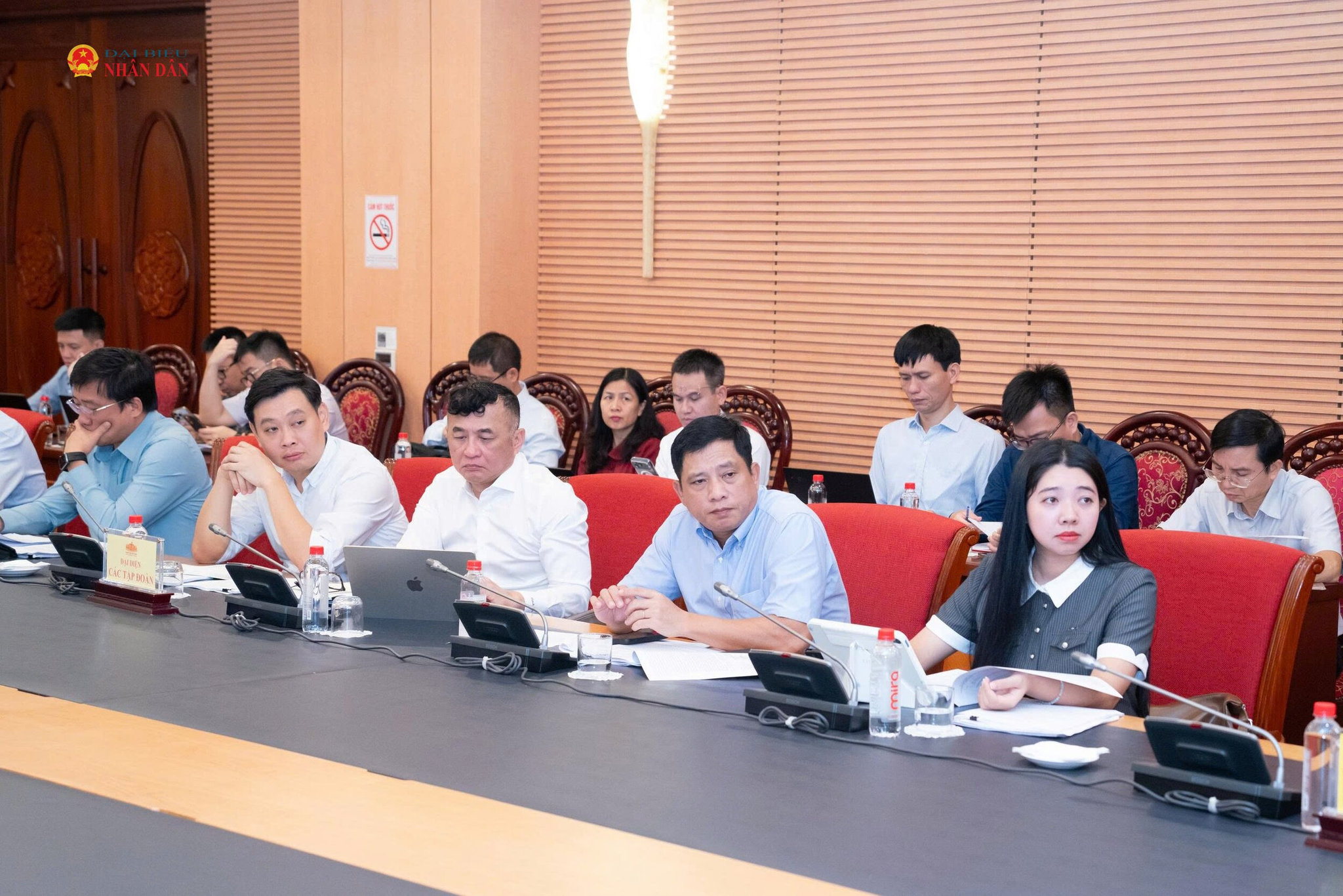 Đại diện các doanh nghiệp hoạt động trong lĩnh vực điện lực l