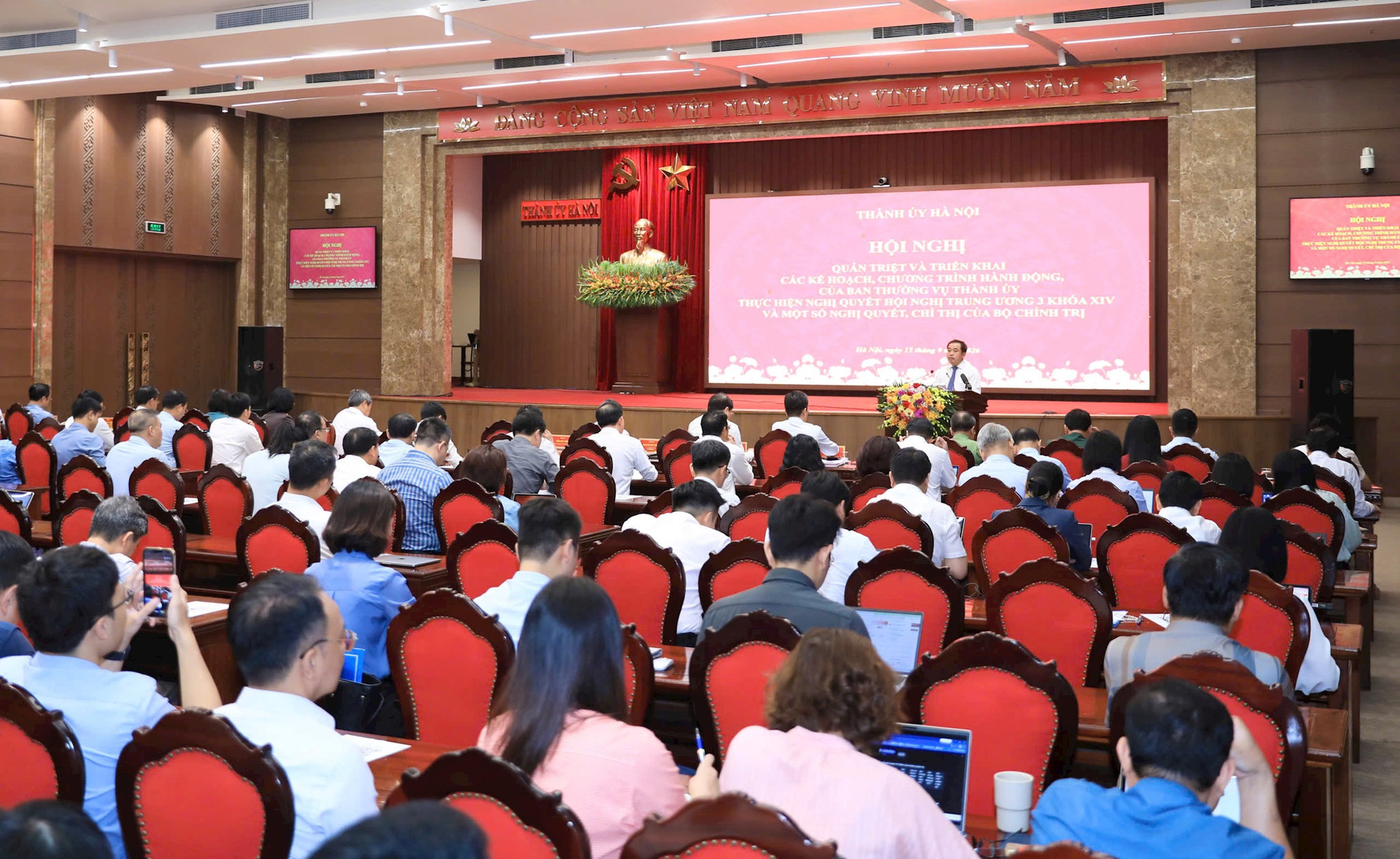Quang cảnh hội nghị tại điểm cầu Thành ủy