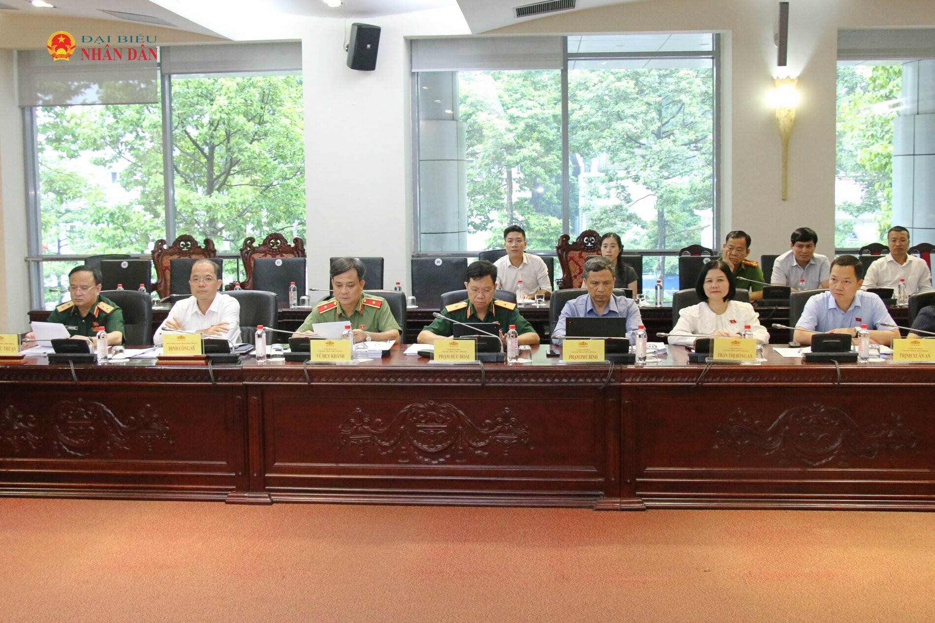 Các đại biểu tham dự phiên họp