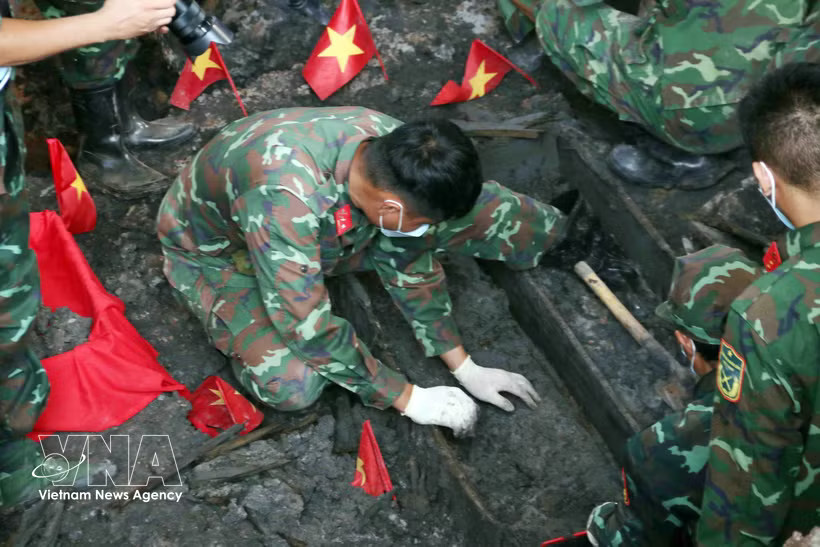 The search for fallen soldiers’ remains has been conducted by Military Region 7 carefully, meticulously and in accordance with regulations, ensuring that no remains are left undiscovered (Photo: VNA)