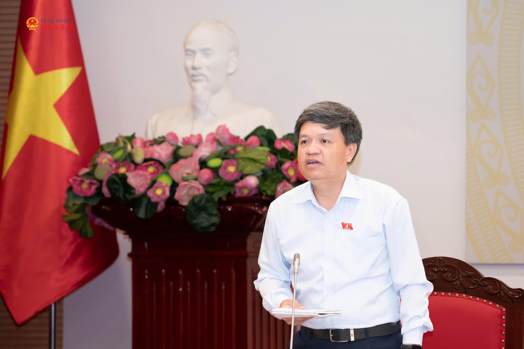 Phó Chủ nhiệm Ủy ban Khoa học, Công nghệ và Môi trường Tạ Đình Thi phát biểu