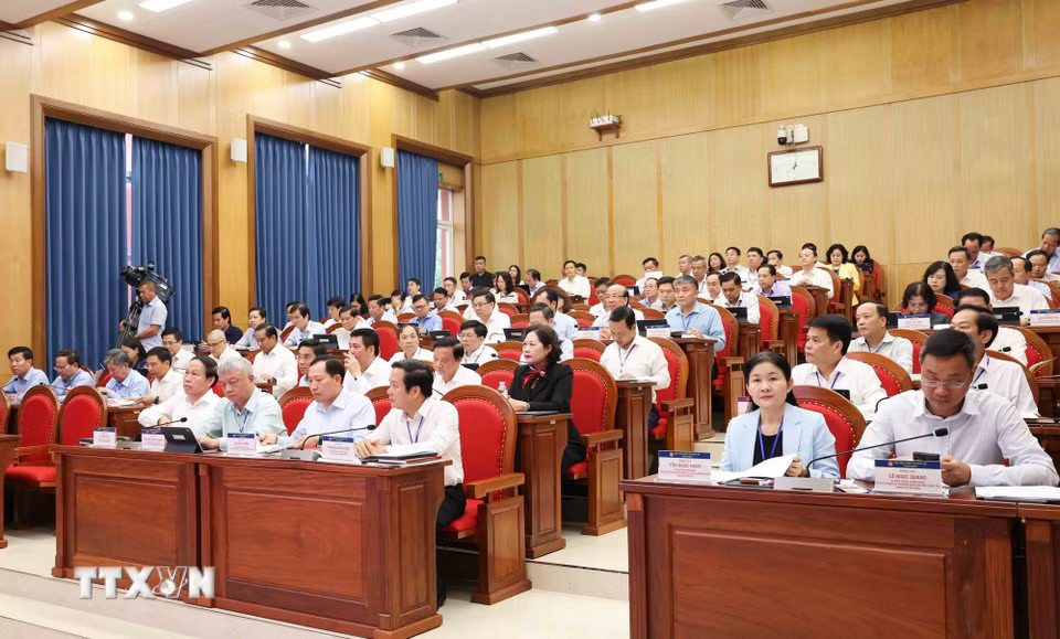 Các đồng chí Uỷ viên Trung ương Đảng khoá XIV tham dự lớp học