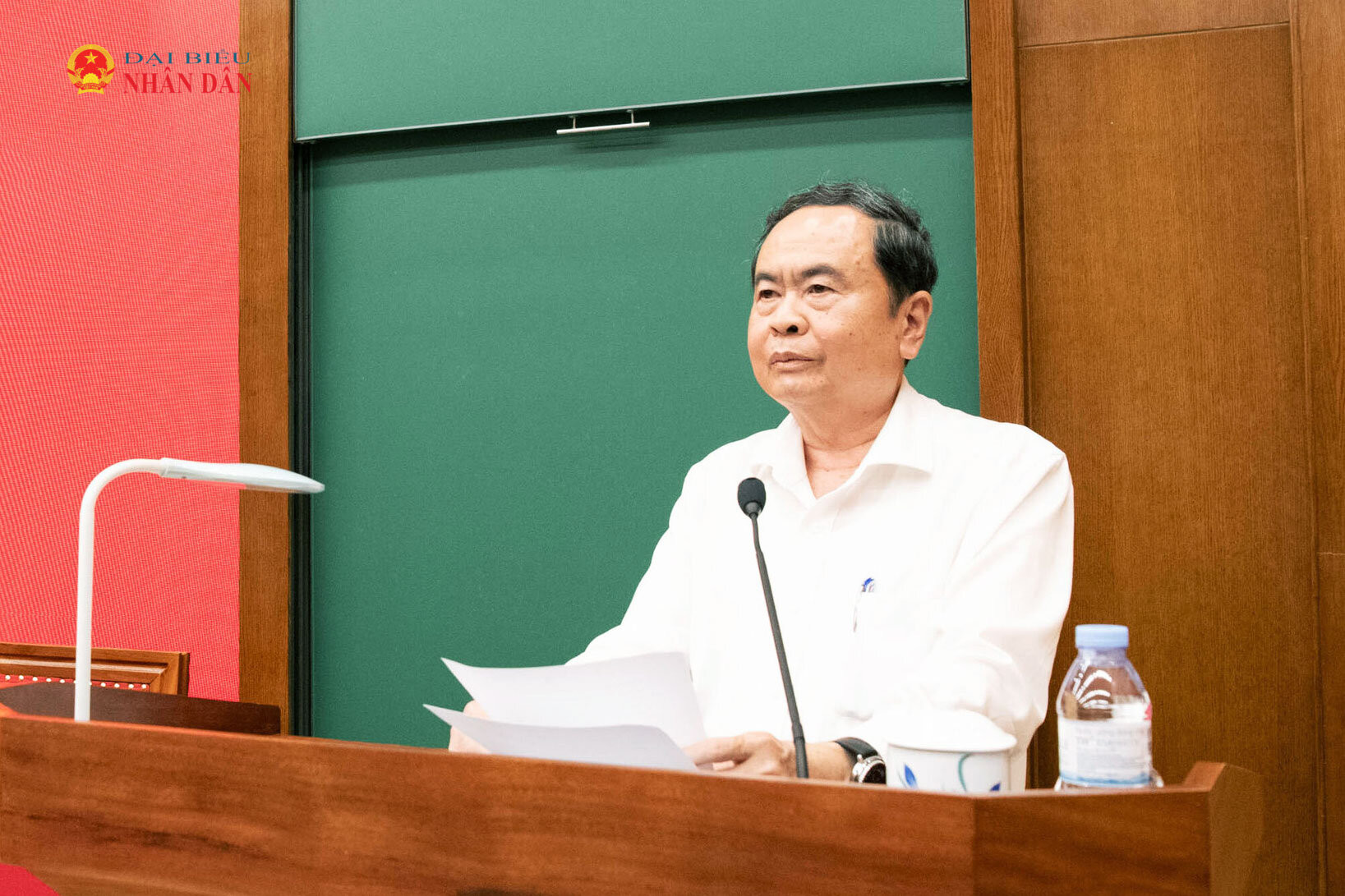 Chủ tịch Quốc hội Trần Thanh Mẫn truyền đạt chuyên đề về đổi mới tư duy xây dựng thể chế