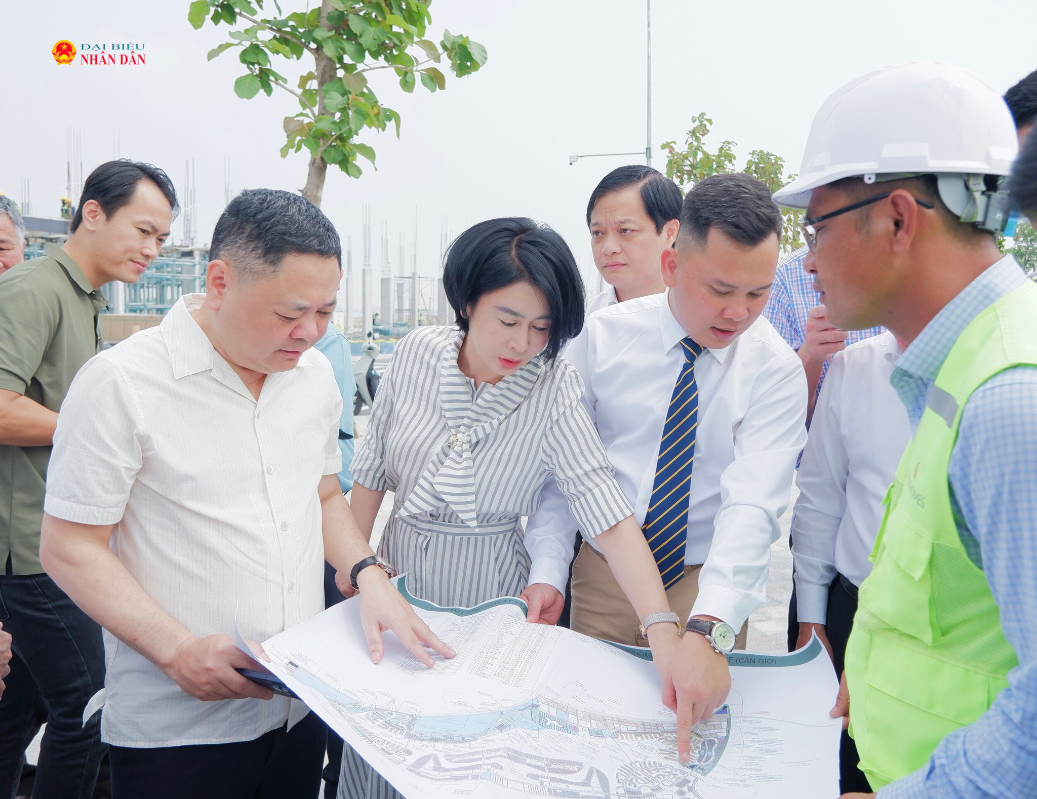 Phó Chủ nhiệm Ủy ban Kinh tế và Tài chính Nguyễn Ngọc Bảo khảo sát thực tế Khu đô thị du lịch lấn biển Cần Giờ