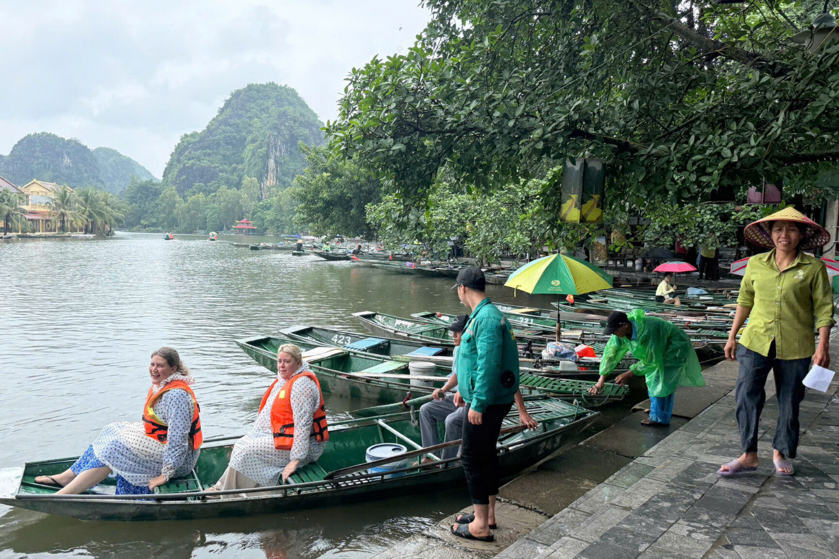 Các khu, điểm đủ điều kiện an toàn tiếp tục tổ chức đón khách theo tình hình thực tế