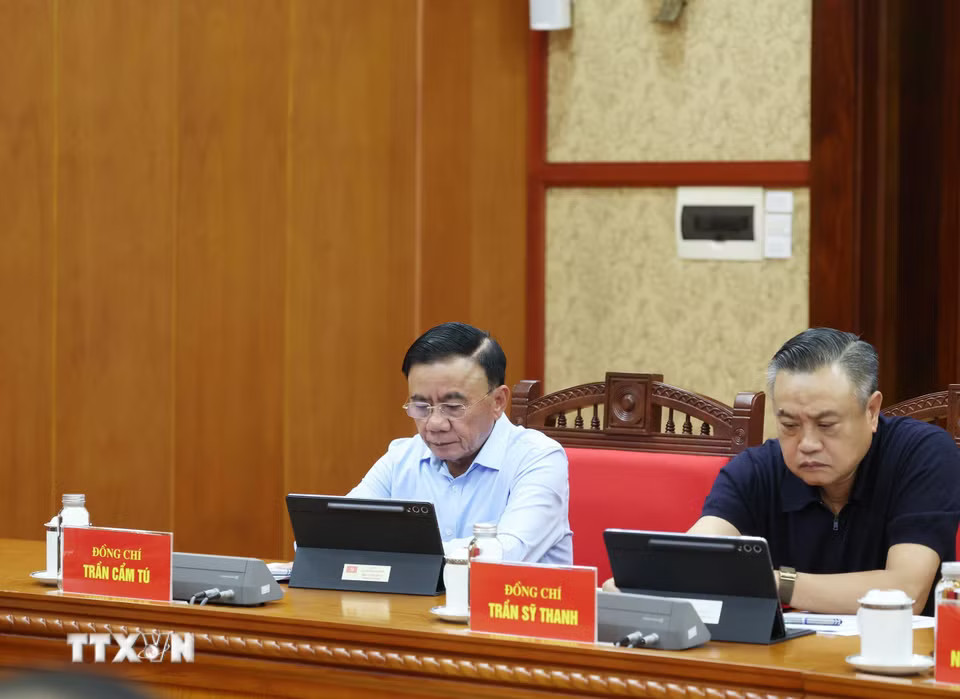 Các đại biểu tham dự Phiên họp thứ hai Thường trực Ban Chỉ đạo Trung ương về Tổng kết thực tiễn và nghiên cứu sửa đổi, bổ sung Điều lệ Đảng