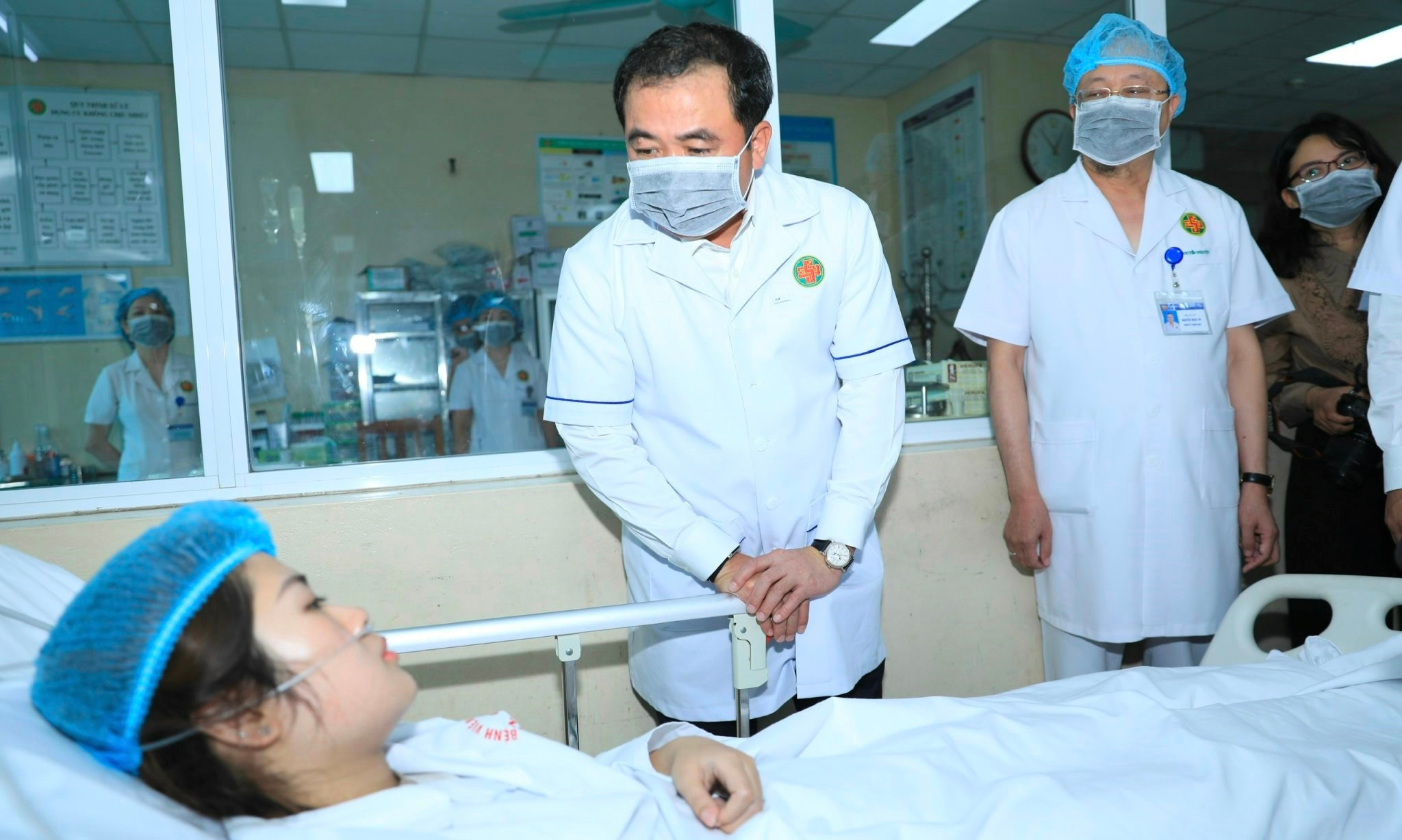 Bí thư Thành ủy Hà Nội Trần Đức Thắng hỏi thăm, động viên nạn nhân vụ cháy