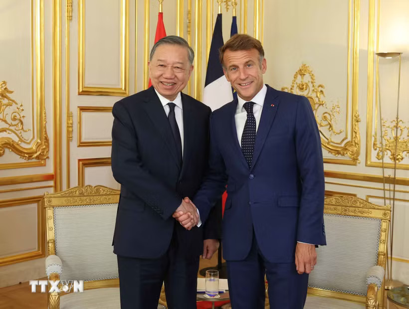 Tổng Bí thư, Chủ tịch nước Tô Lâm và Tổng thống Pháp Emmanuel Macron gặp hẹp