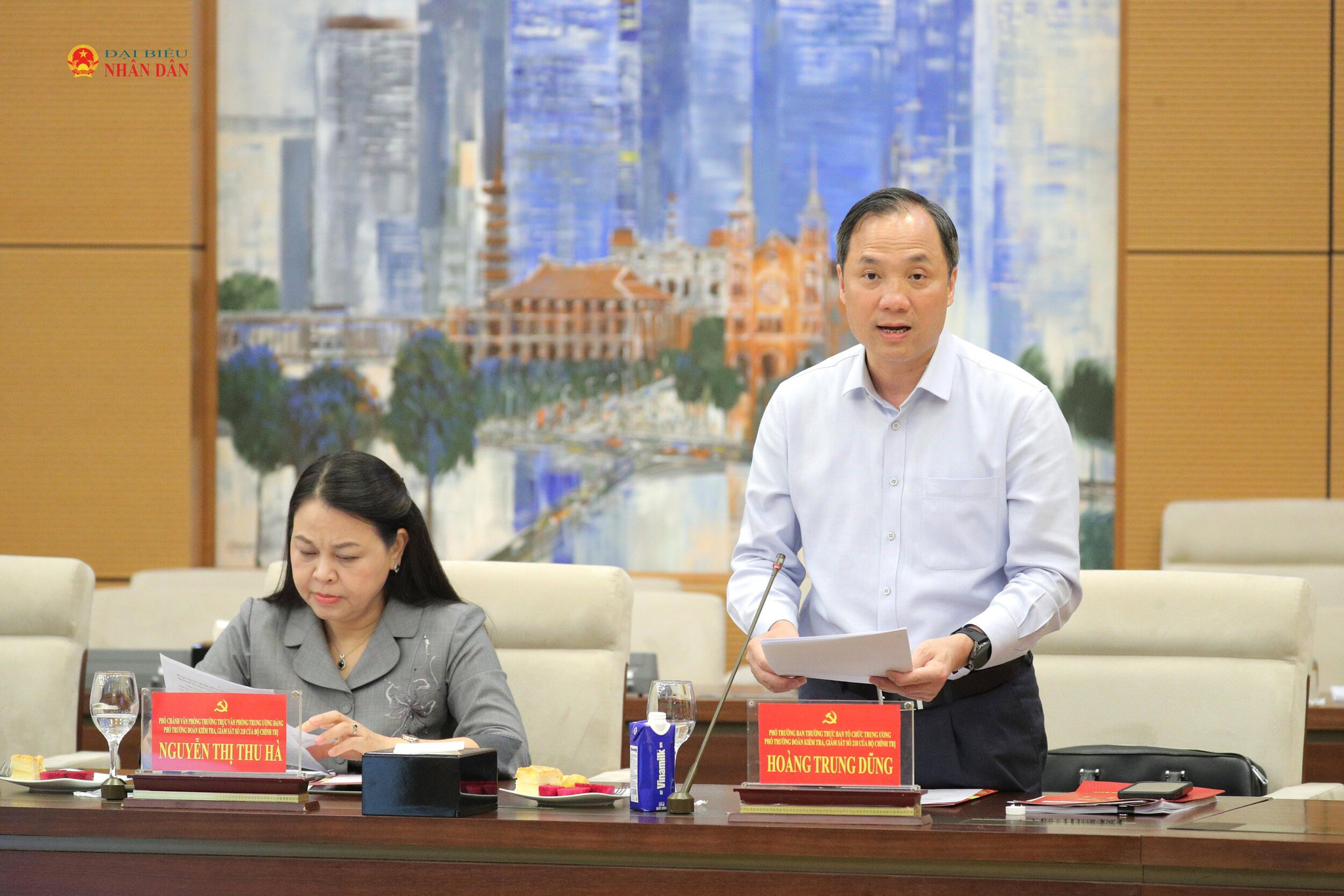 Phó Trưởng Ban Thường trực Ban Tổ chức Trung ương, Phó Trưởng đoàn Kiểm tra, giám sát số 218 của Bộ Chính trị Hoàng Trung Dũng phát biểu tại hội nghị.