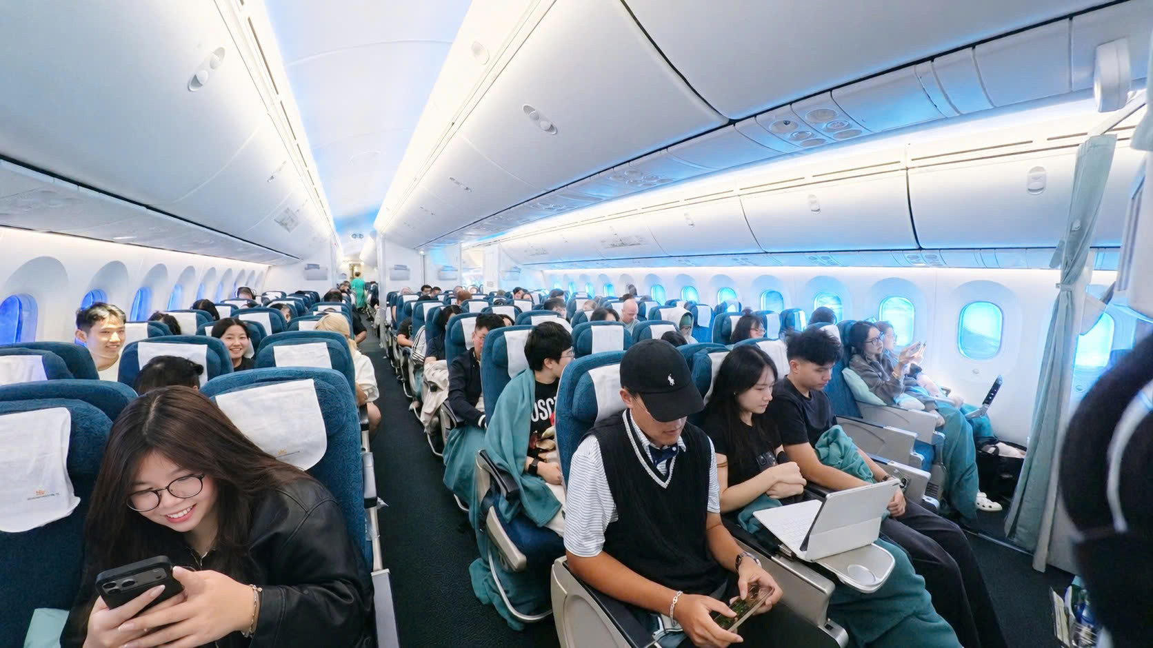 Vietnam Airlines thực hiện Chuyến bay thử thách bền vững (Showcase Flight 2026) bằng Boeing 787-9, đưa các thay đổi trong khai thác, dịch vụ và chuỗi di chuyển vào khuôn khổ The Aviation Challenge (TAC) 2. Ảnh VNA