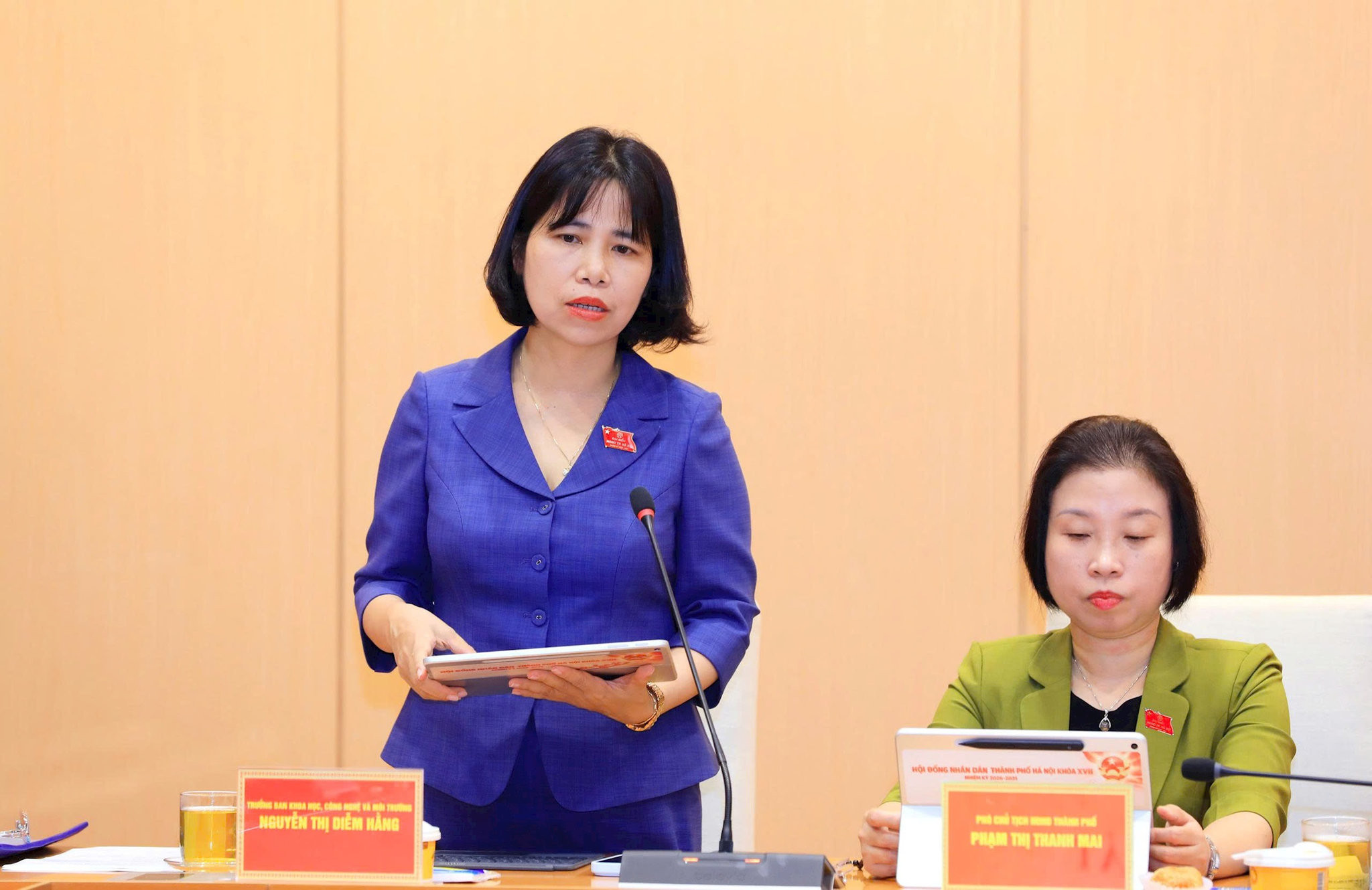 Trưởng Ban Khoa học, Công nghệ và Môi trường, HĐND thành phố Hà Nội Nguyễn Thị Diễm Hằng phát biểu tại buổi làm việc