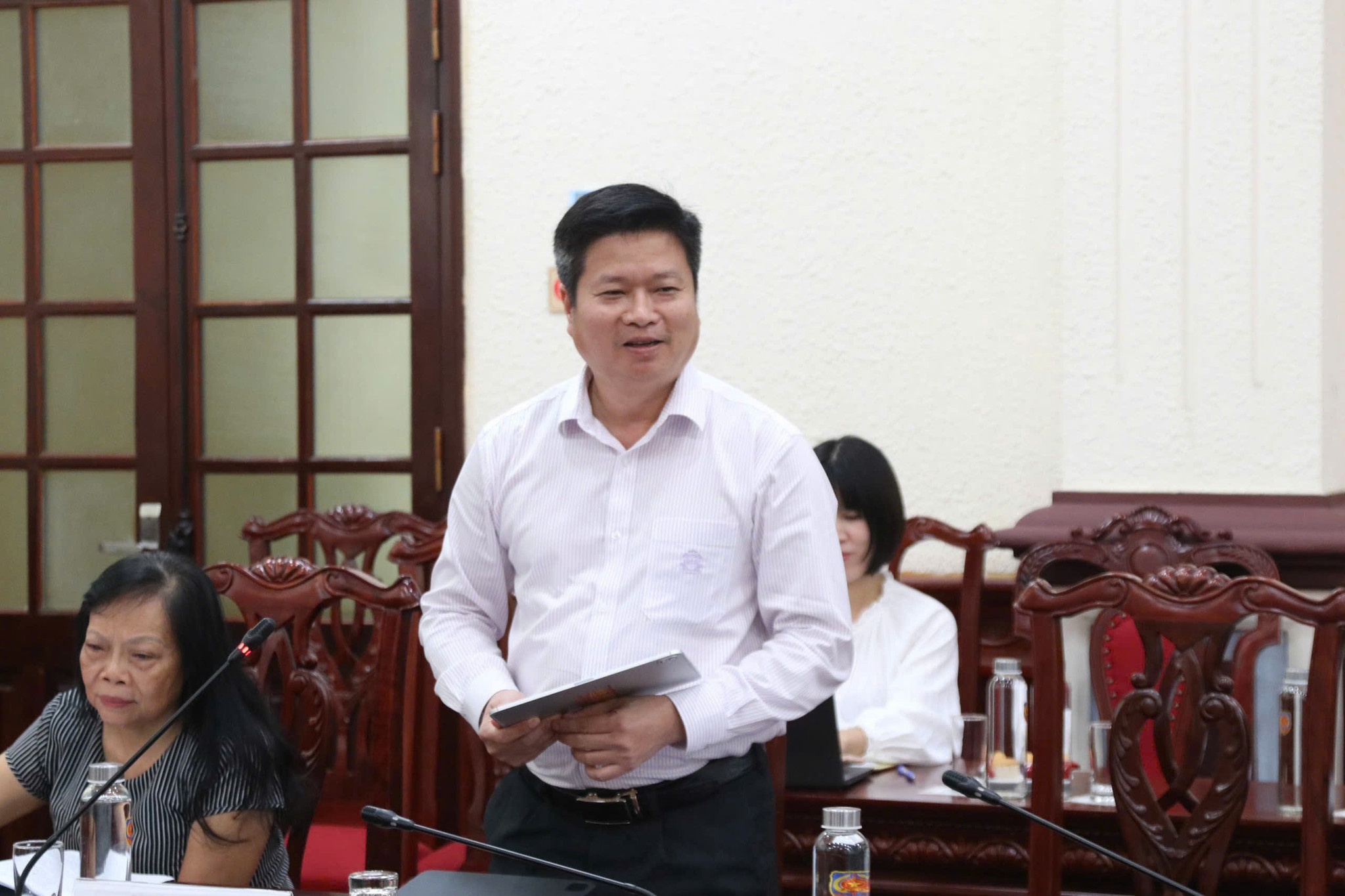 Ủy viên là đại biểu Quốc hội hoạt động chuyên trách tại Ủy ban Pháp luật và Tư pháp, PGS.TS Trương Hồ Hải phát biểu tại Hội thảo