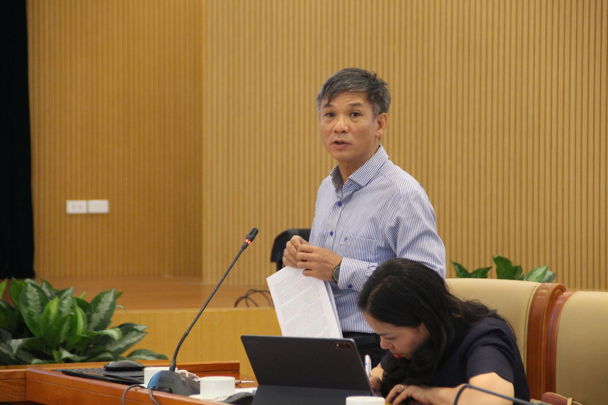 Ông Nguyễn Hữu Tiến, Phó vụ trưởng Vụ Khoa học Công nghệ, Môi trường và Vật liệu xây dựng.04