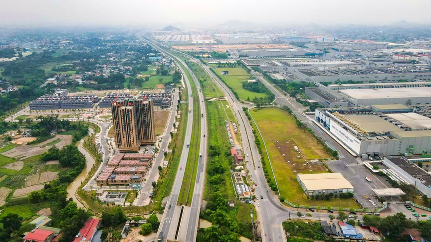 Trong 6 tháng đầu năm 2026, Thái Nguyên đã tiếp nhận, giải quyết hơn 1.900 hồ sơ theo cơ chế “Luồng xanh”; trong đó cấp tỉnh hơn 330 hồ sơ và cấp xã 1.576 hồ sơ