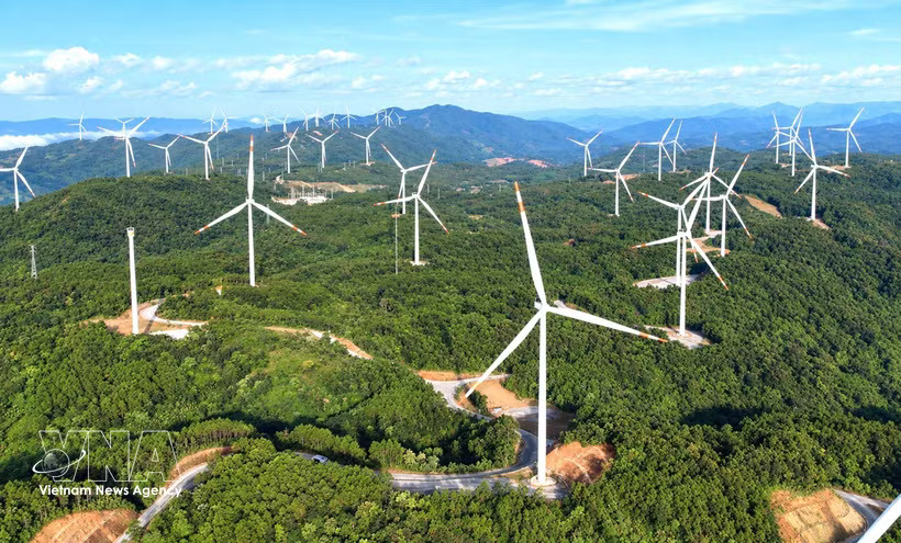 Two new wind power projects add 400 MW to Quang Tri's capacity, with investment topping 15 trillion VND. (Photo: VNA)