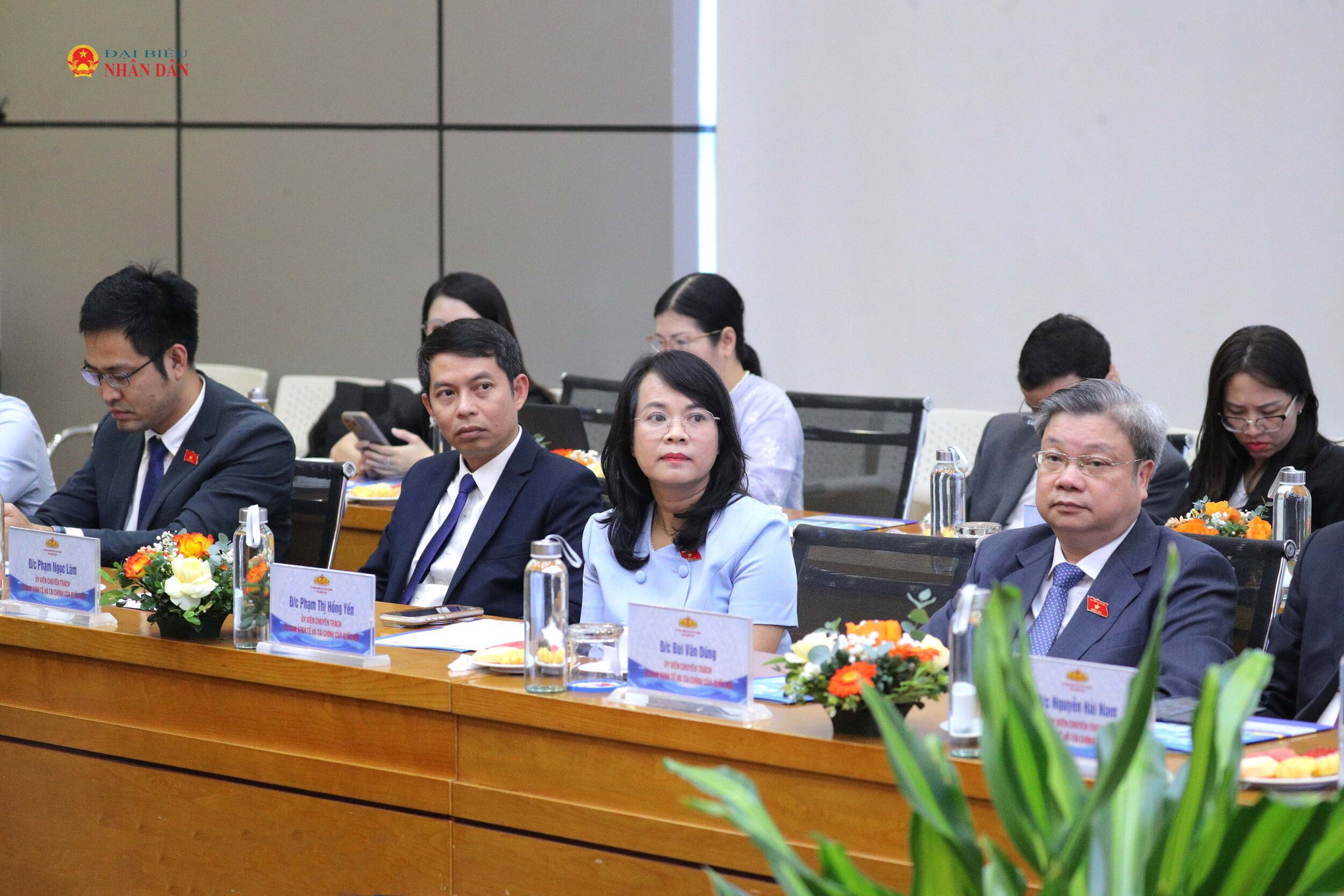 Các đại biểu dự 5