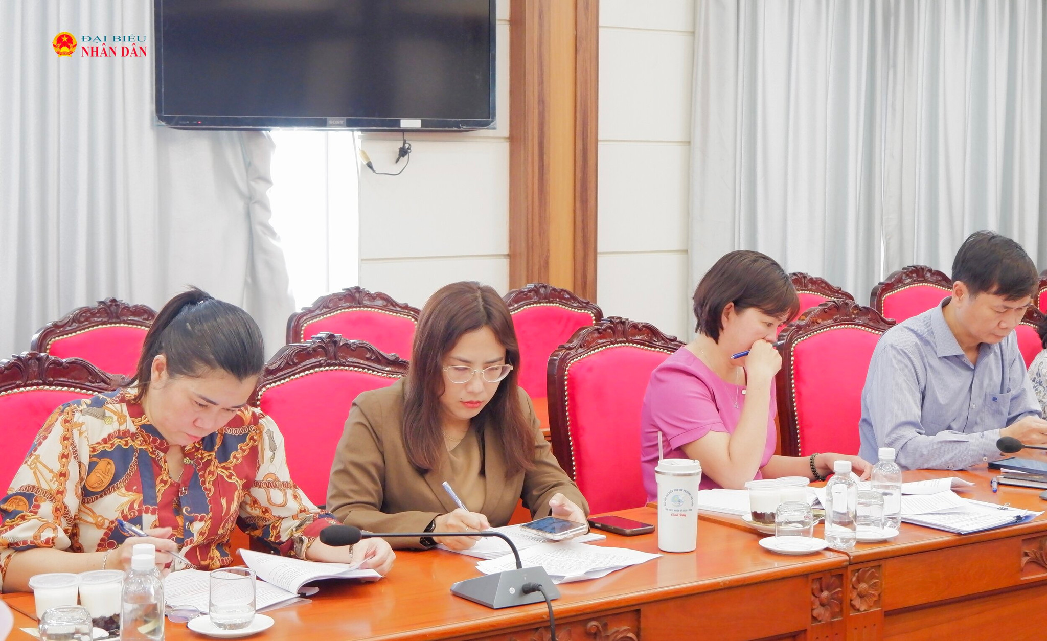 Các đại biểu tham dự hội nghị