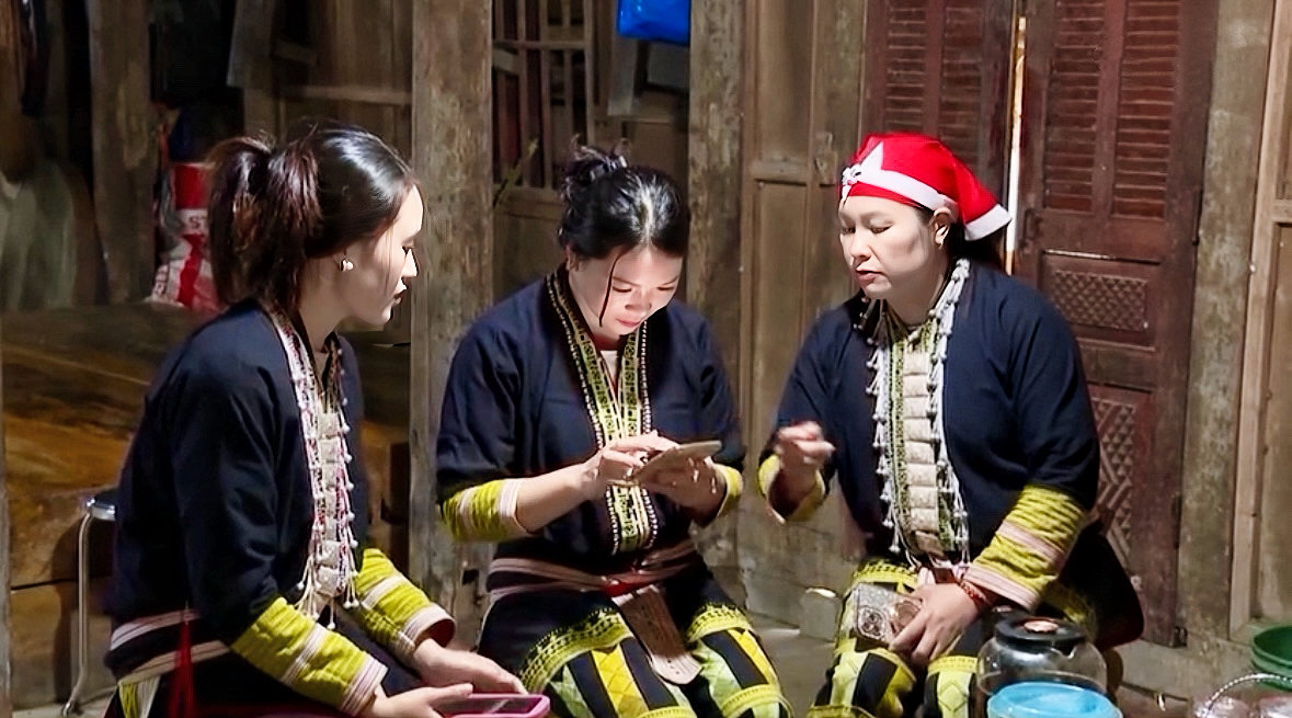 Công nghệ số ngày càng hiện diện trong đời sống của đồng bào vùng cao Lào Cai