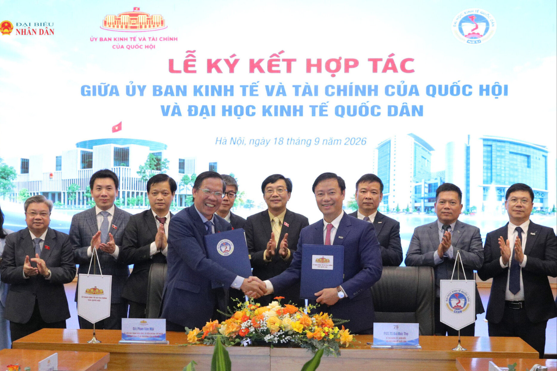 Ký kết chương trình hợp tác giữa Ủy ban Kinh tế và Tài chính và Đại học Kinh tế Quốc dân