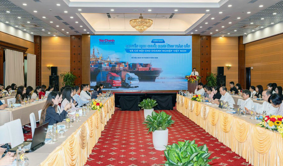 Toàn cảnh diễn đàn