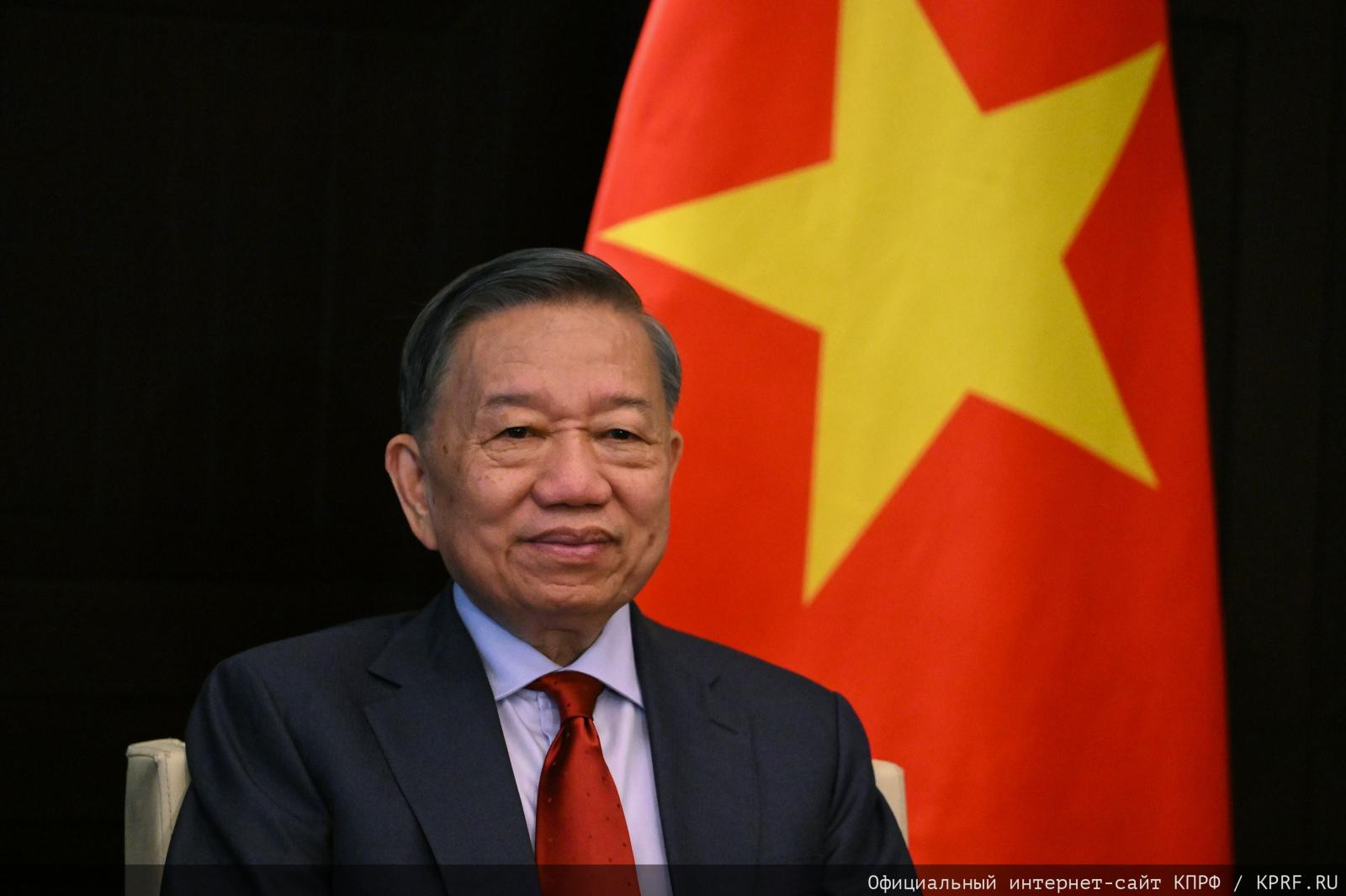 tbt to lam russia_Đảng CS LB Nga CPRF 2