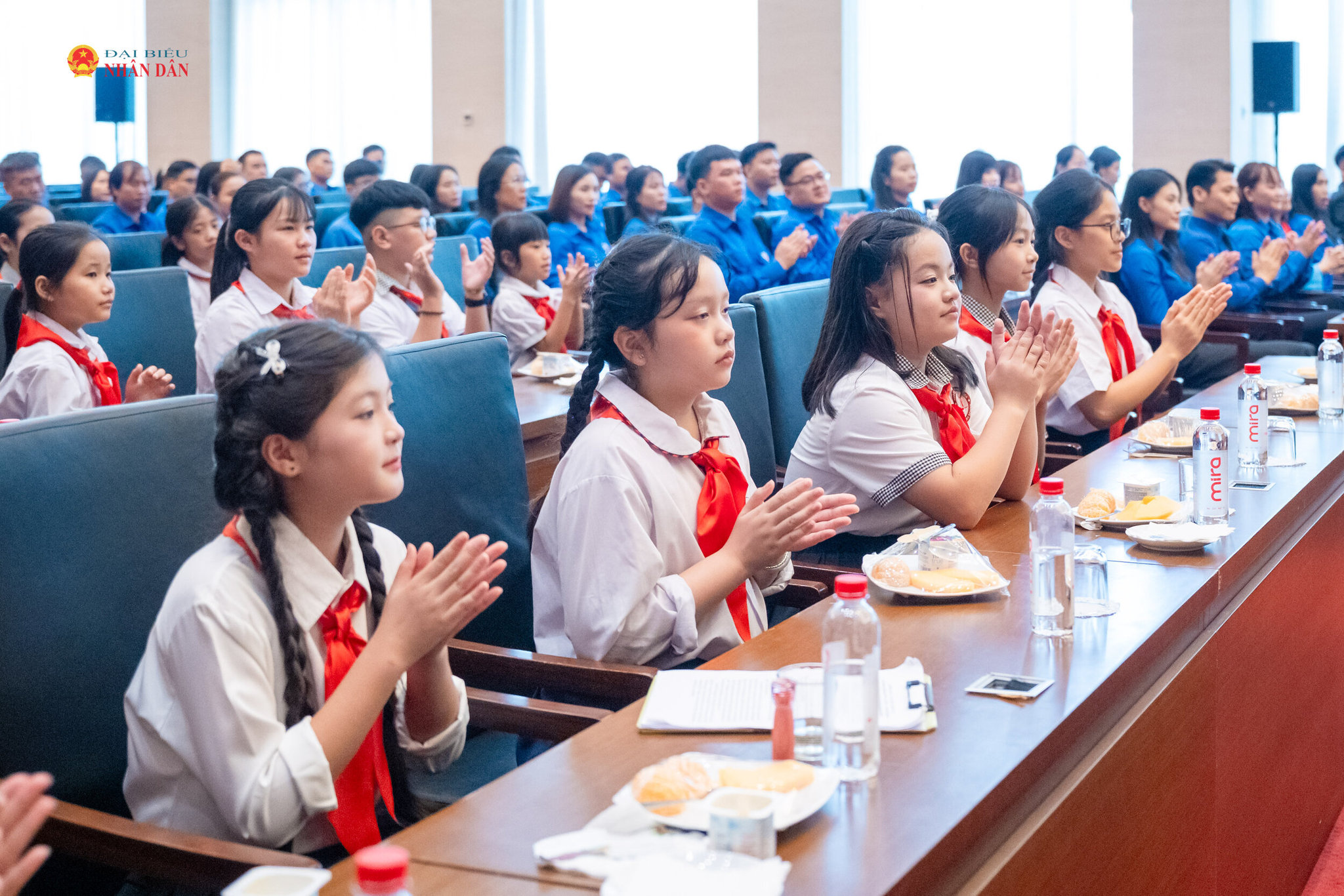 Đoàn đại biểu thiếu nhi, doanh nhân trẻ, đoàn viên, thanh niên tiêu biểu tham dự cuộc gặp mặt Thành phố Bắc Ninh