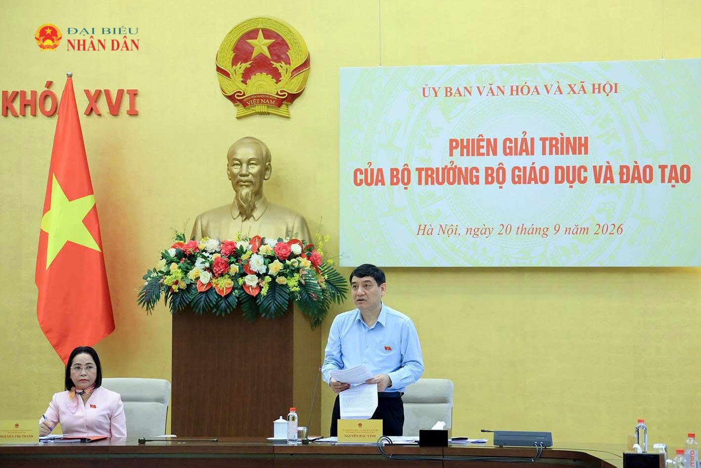 Chủ nhiệm Uỷ ban Văn hóa và Xã hội Nguyễn Đắc Vinh phát biểu