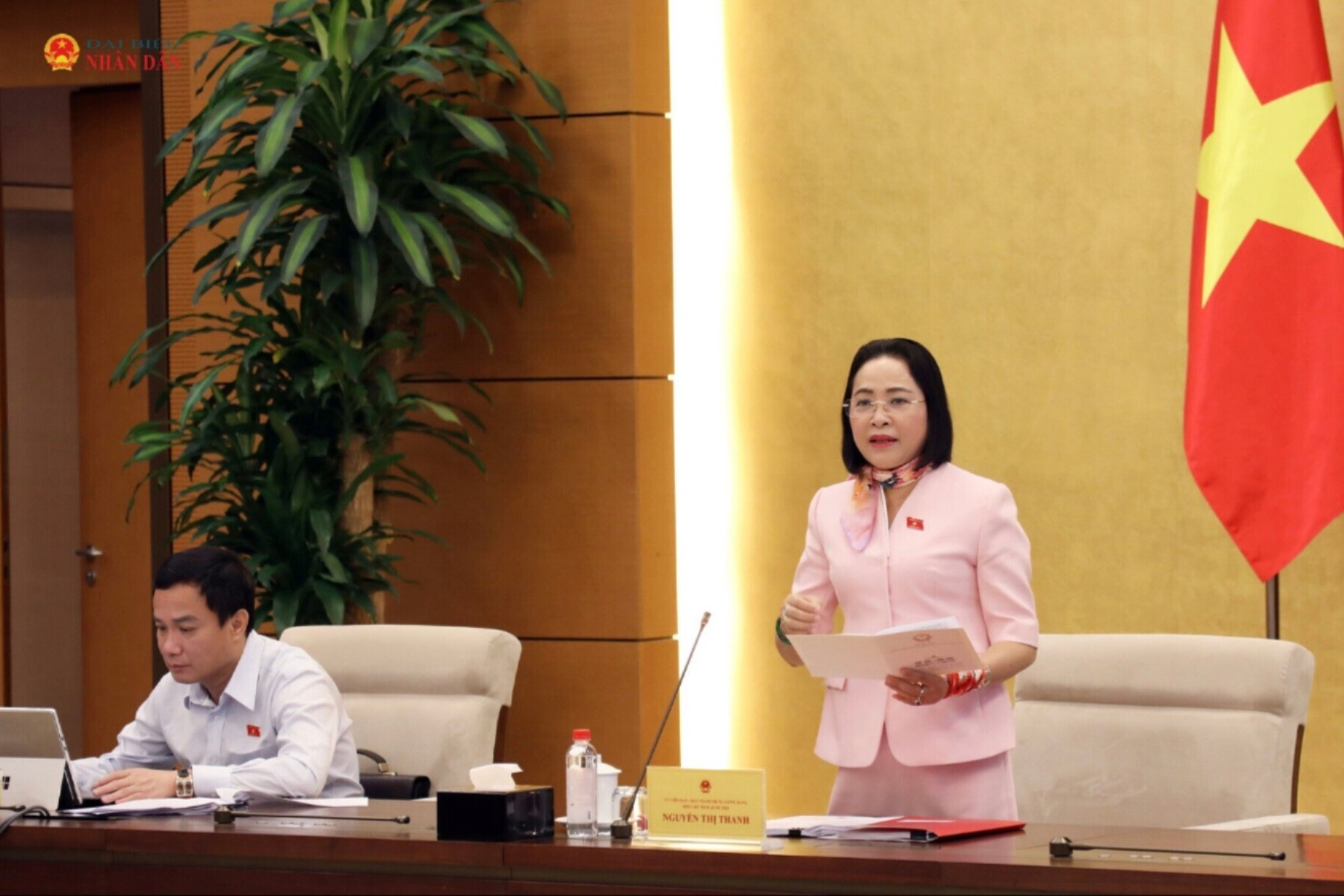 Phó Chủ tịch Quốc hội Nguyễn Thị Thanh dự phiên giải trình của Bộ trưởng Bộ Giáo dục và Đào tạo