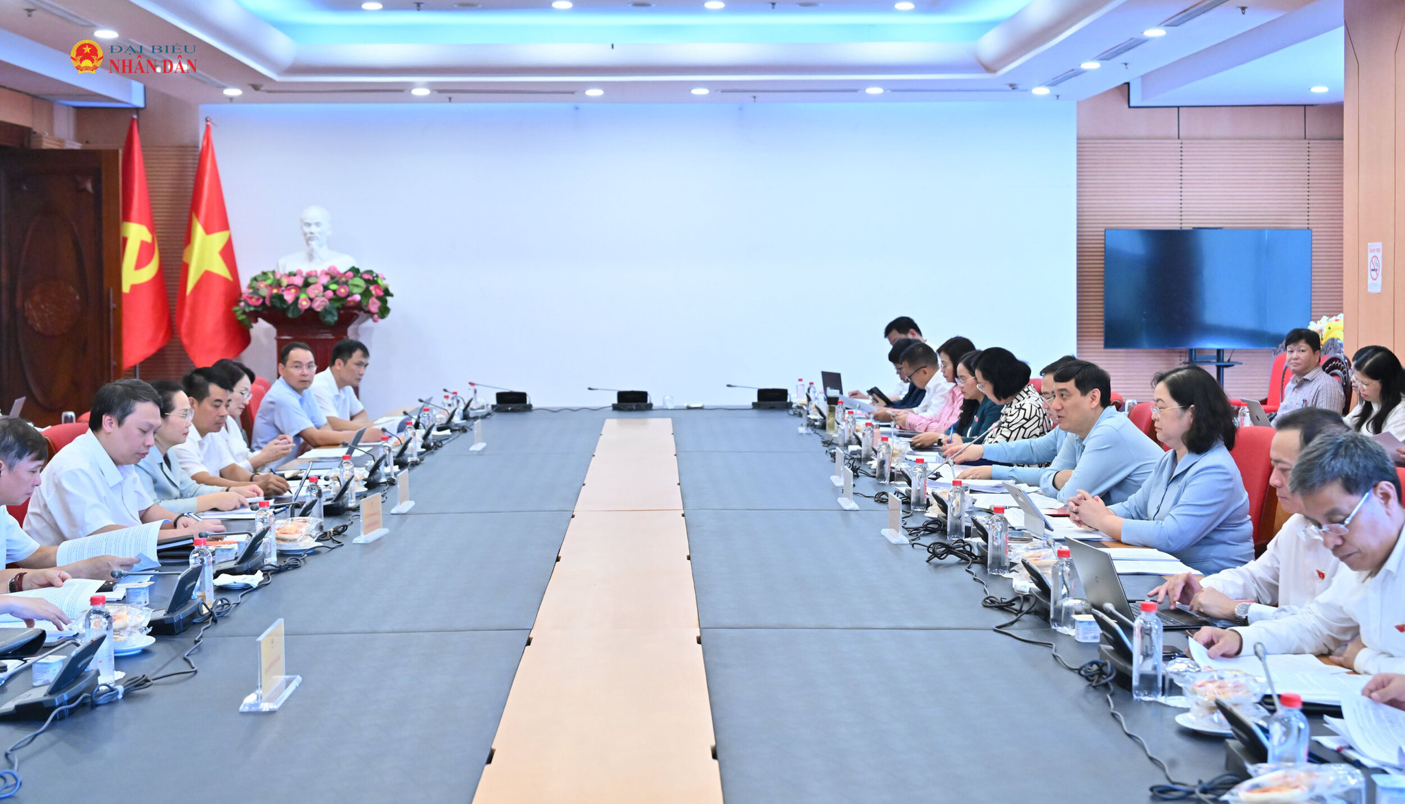 Toàn cảnh phiên họpVQK_8933