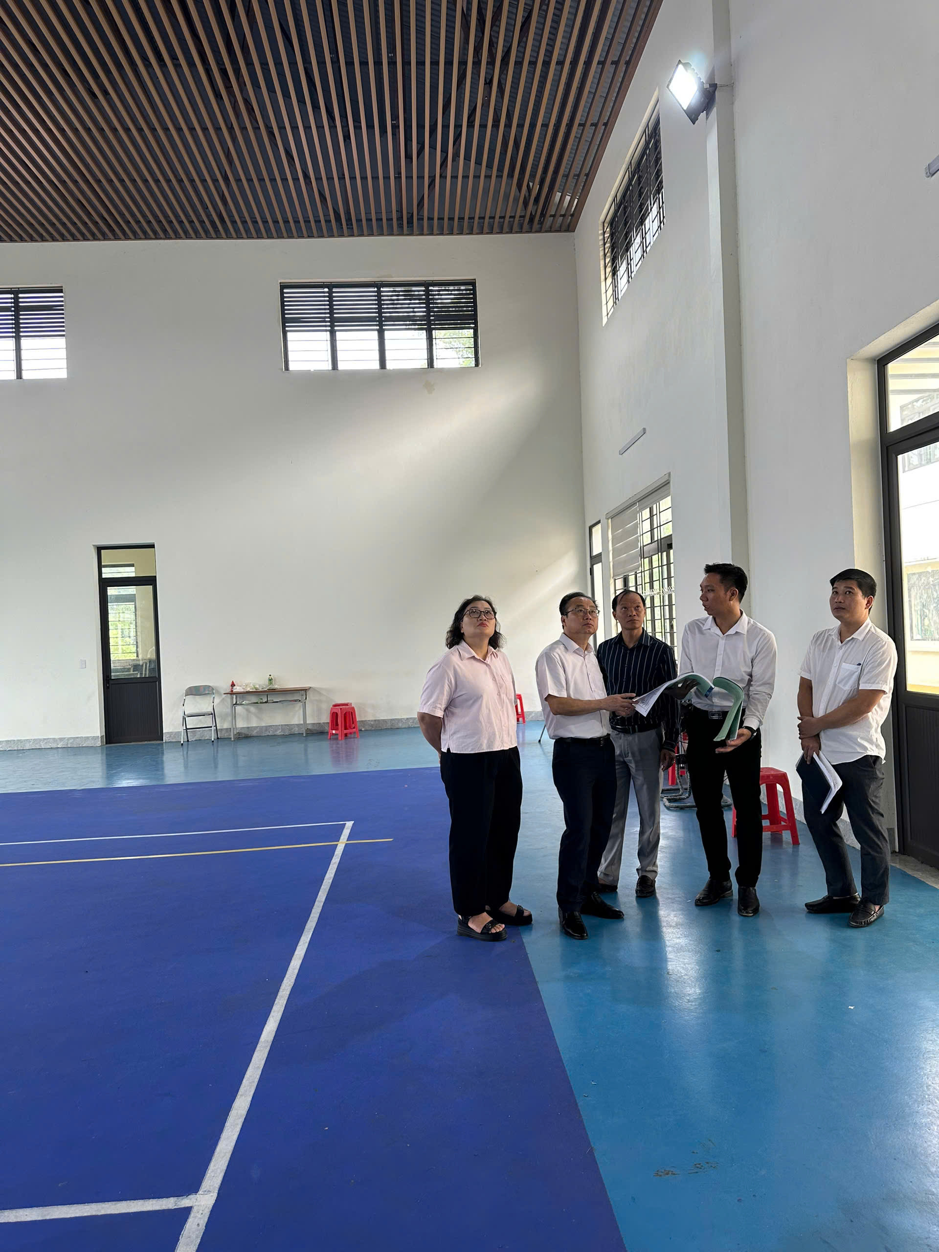 Đoàn giám sát Ban Kinh tế - Ngân sách HĐND tỉnh giám sát hạng mục nhà đa năng, dự án Trường THCS Cao Bình, xã Hưng Đạo (