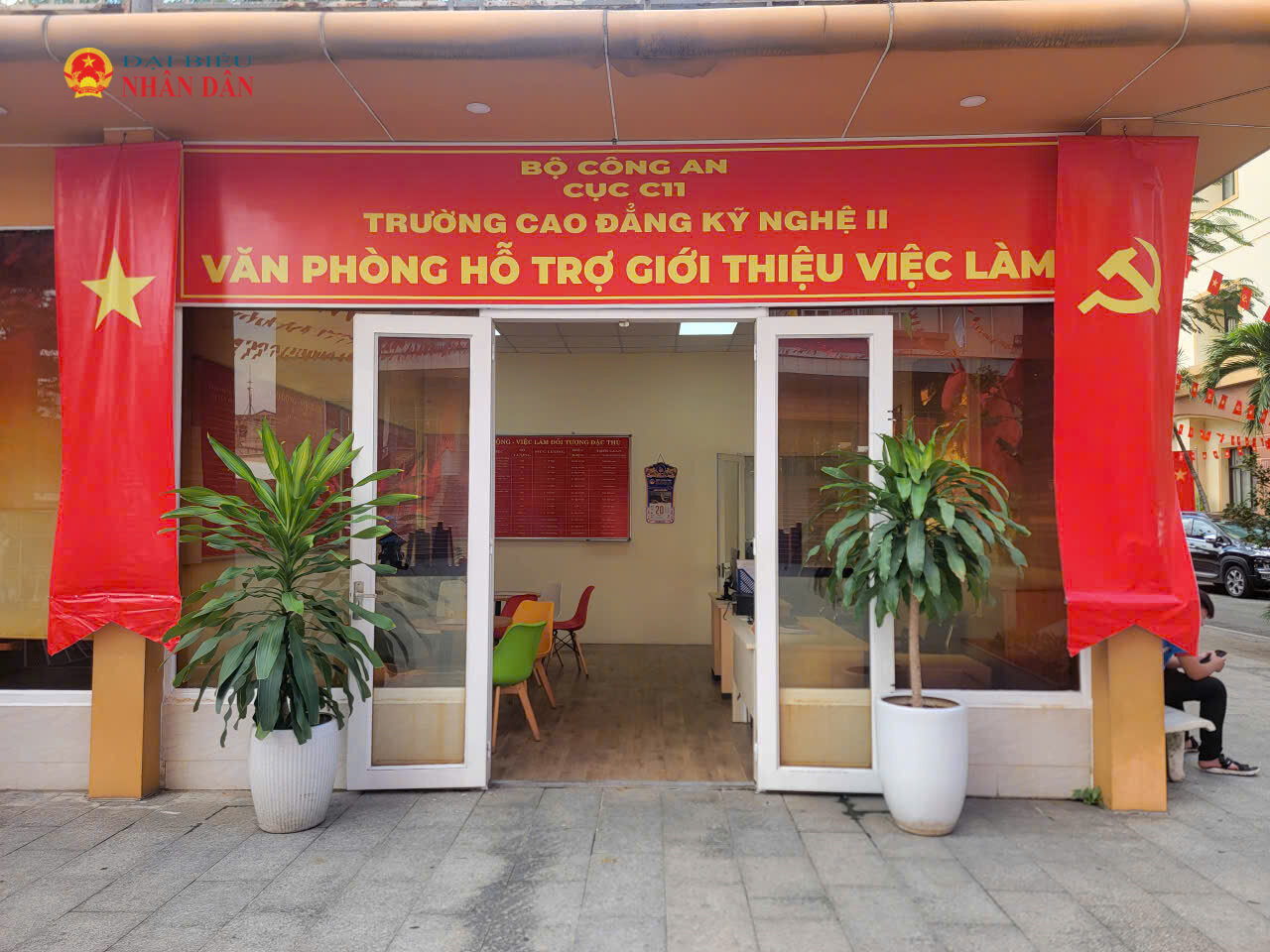 Văn phòng Hỗ trợ giới thiệu việc làm học sinh, sinh viên của Trường CĐ Kỹ nghệ II