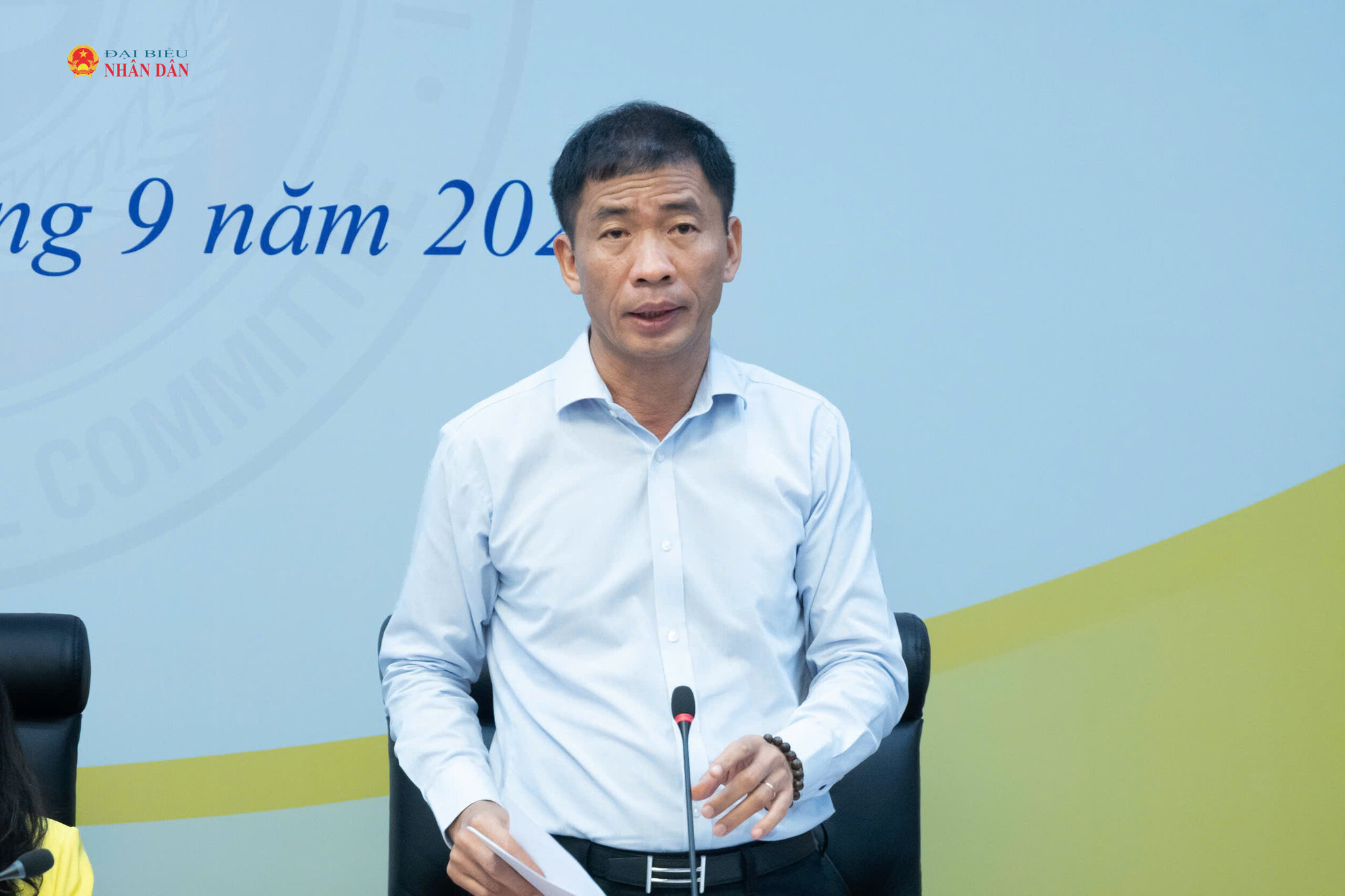 Phó Viện trưởng Viện kiểm sát nhân dân tối cao Nguyễn Duy Giảng phát biểu tại phiên họp