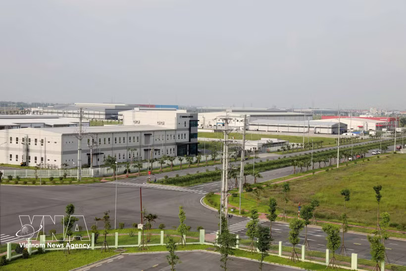 Hung Yen focuses on developing eco-industrial and smart industrial parks that meet Net-Zero standards, featuring circular waste treatment infrastructure, renewable energy usage, and guaranteed environmental buffer zones. (Photo: VNA)